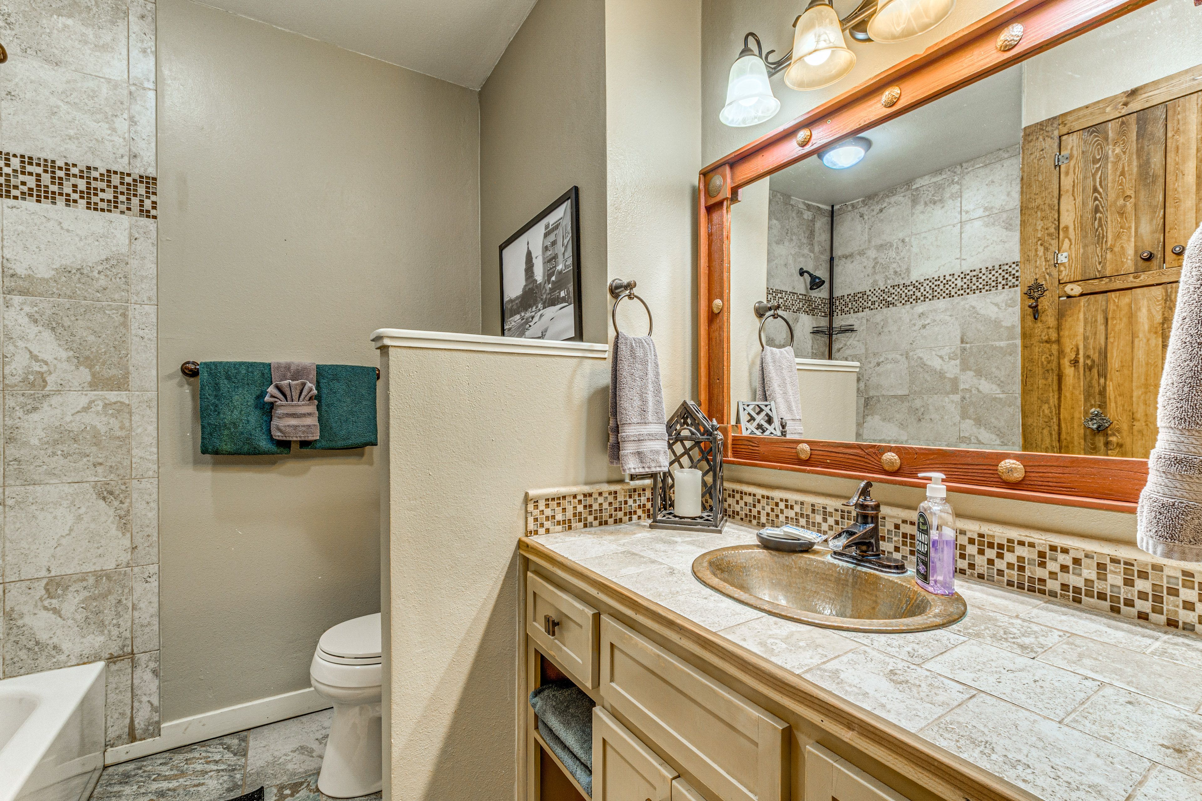 En-Suite Bathroom | Lower Level