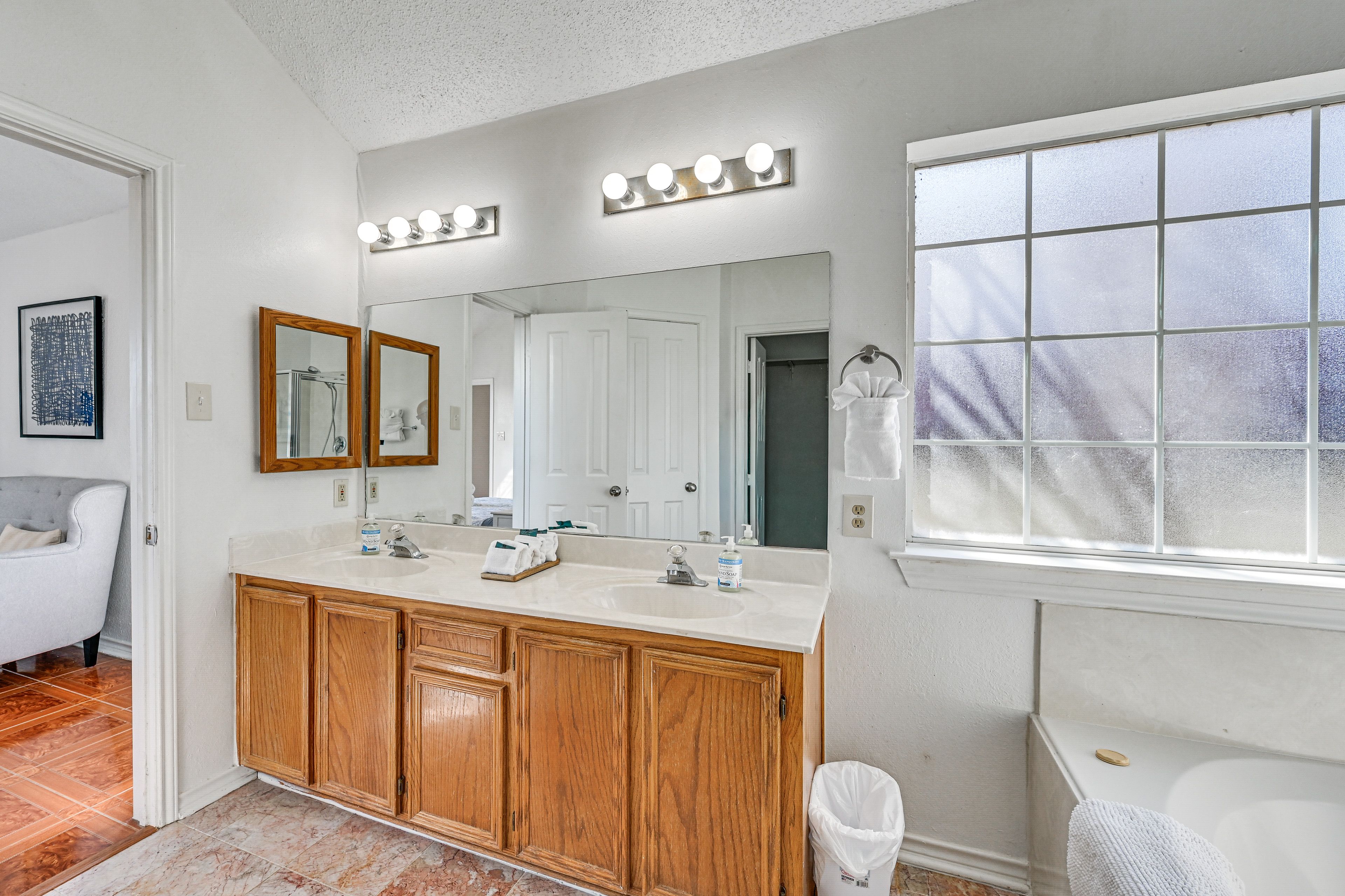 En-Suite Bathroom | Towels Provided