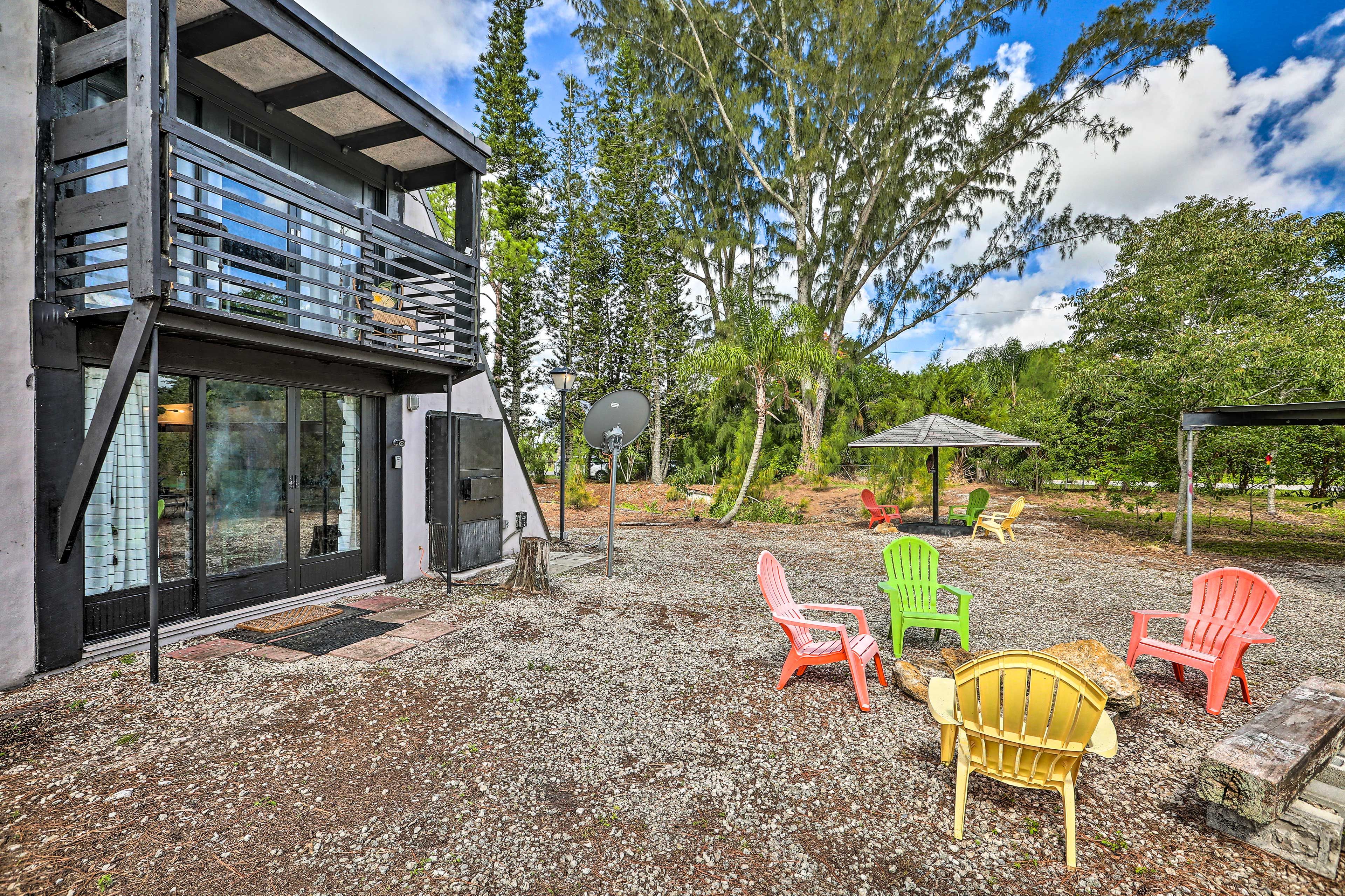 Outdoor Seating | Fire Pit