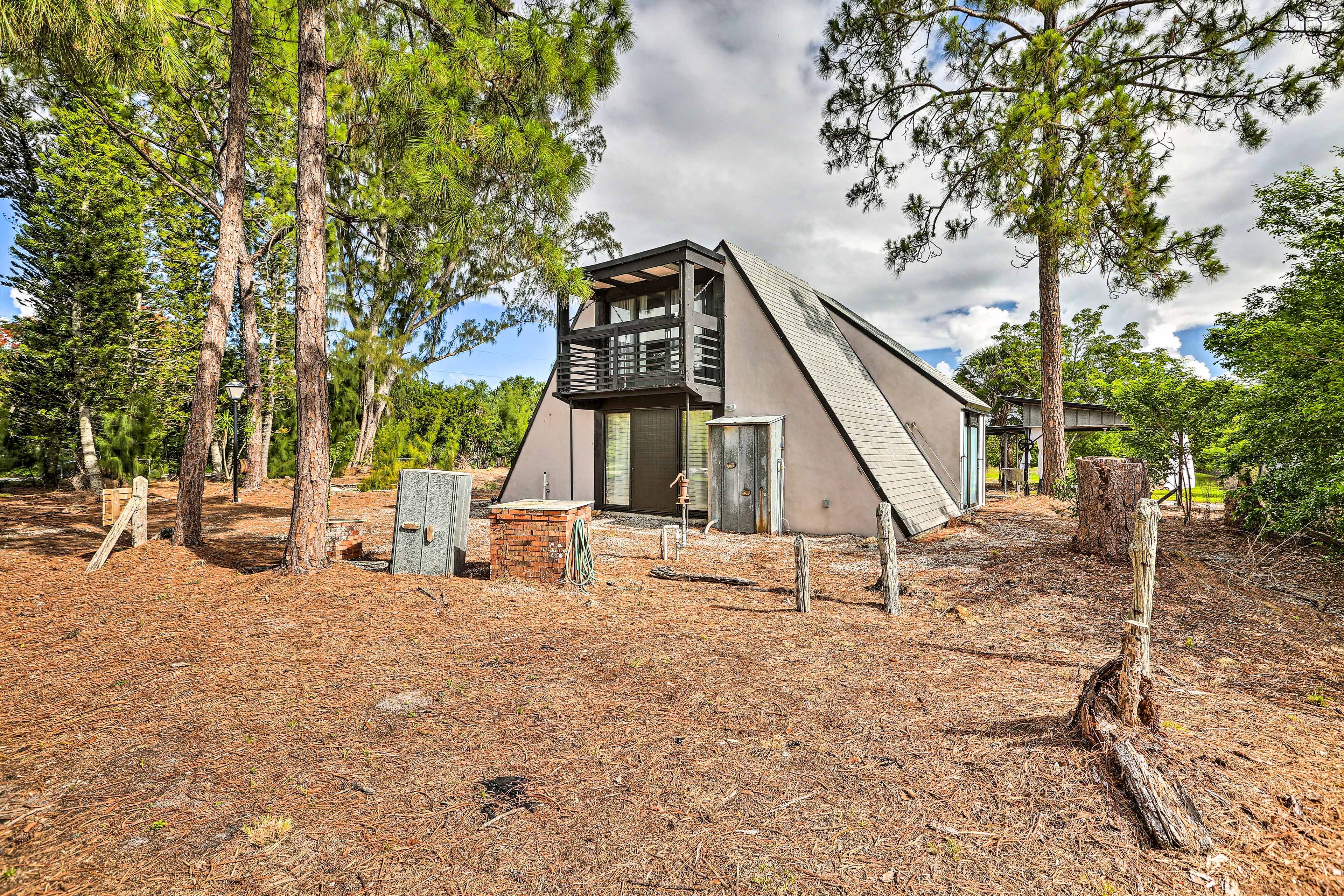 Parking | Driveway (10 Vehicles) | RV/Trailer Parking