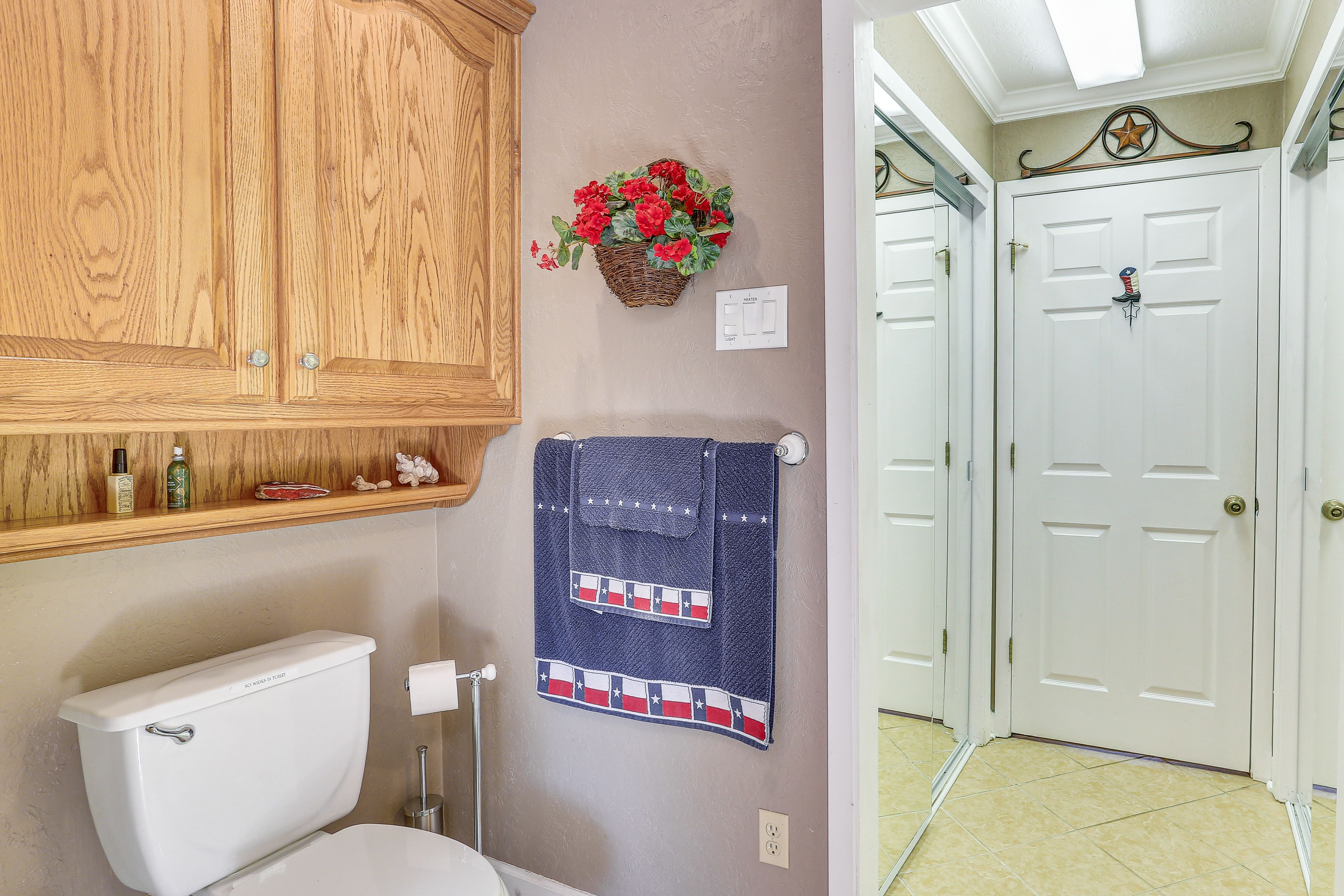 Full Bathroom | Laundry | 1st Floor