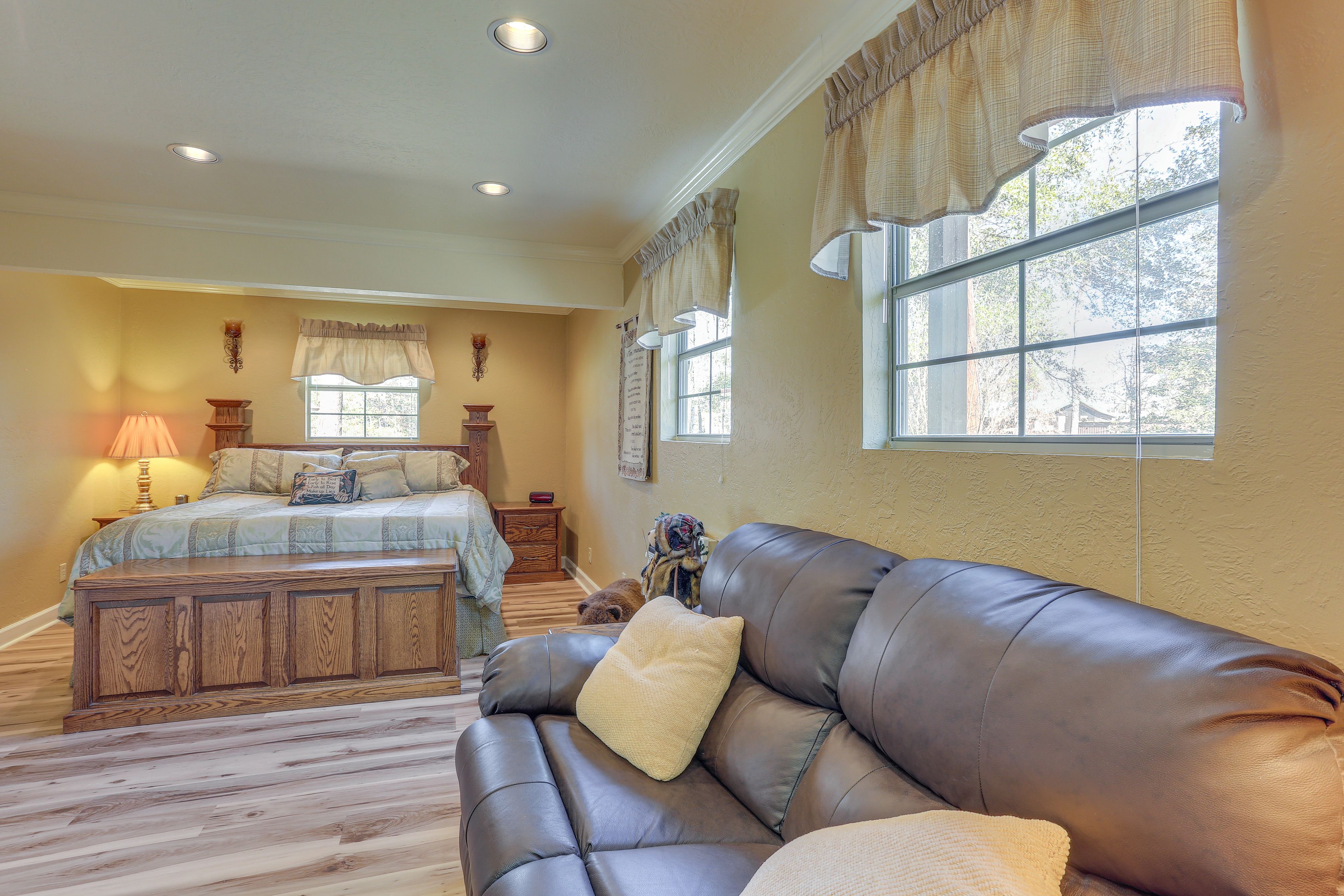 Bedroom 1 | King Bed | 1st Floor