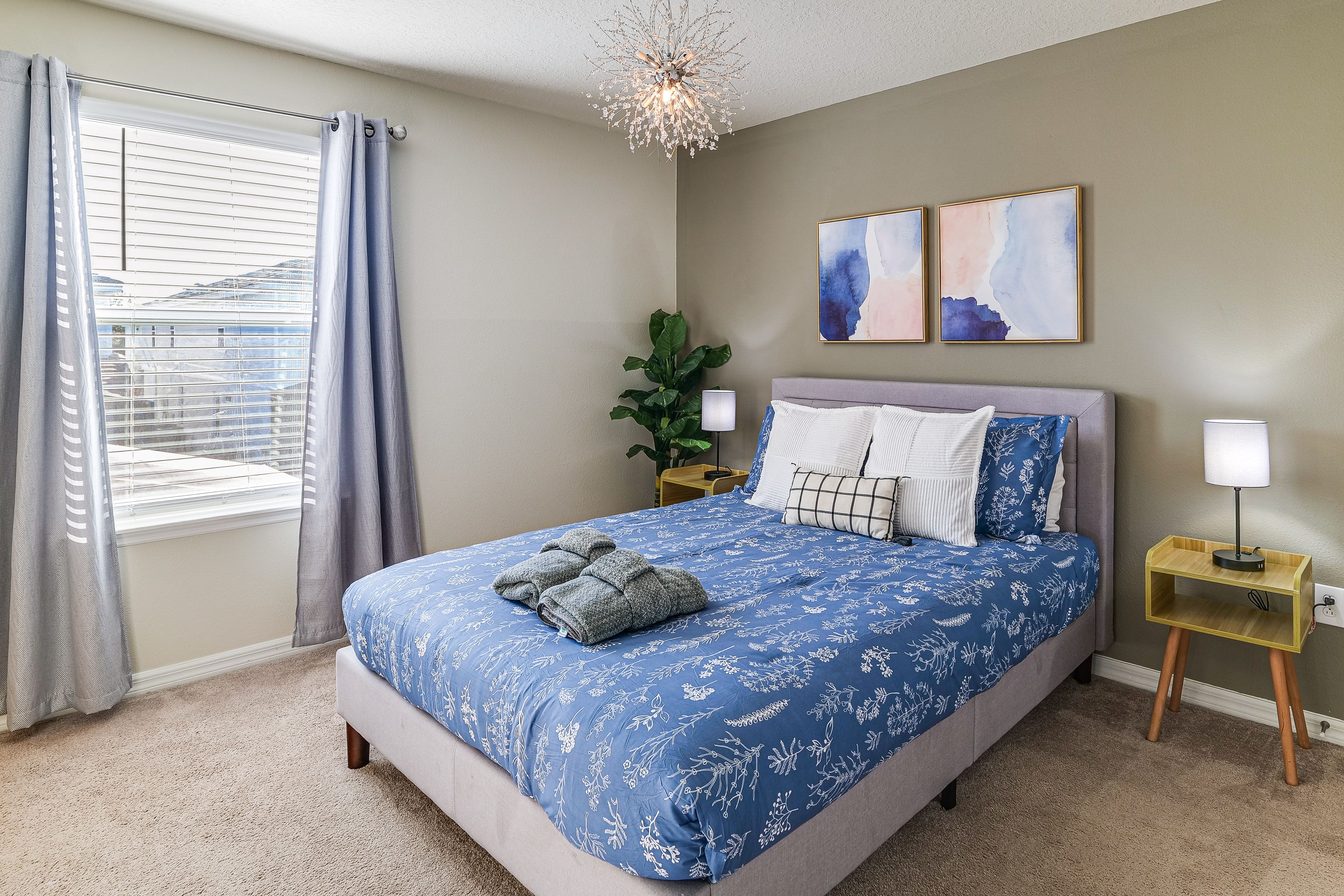 Bedroom 3 | 2nd Floor | Queen Bed