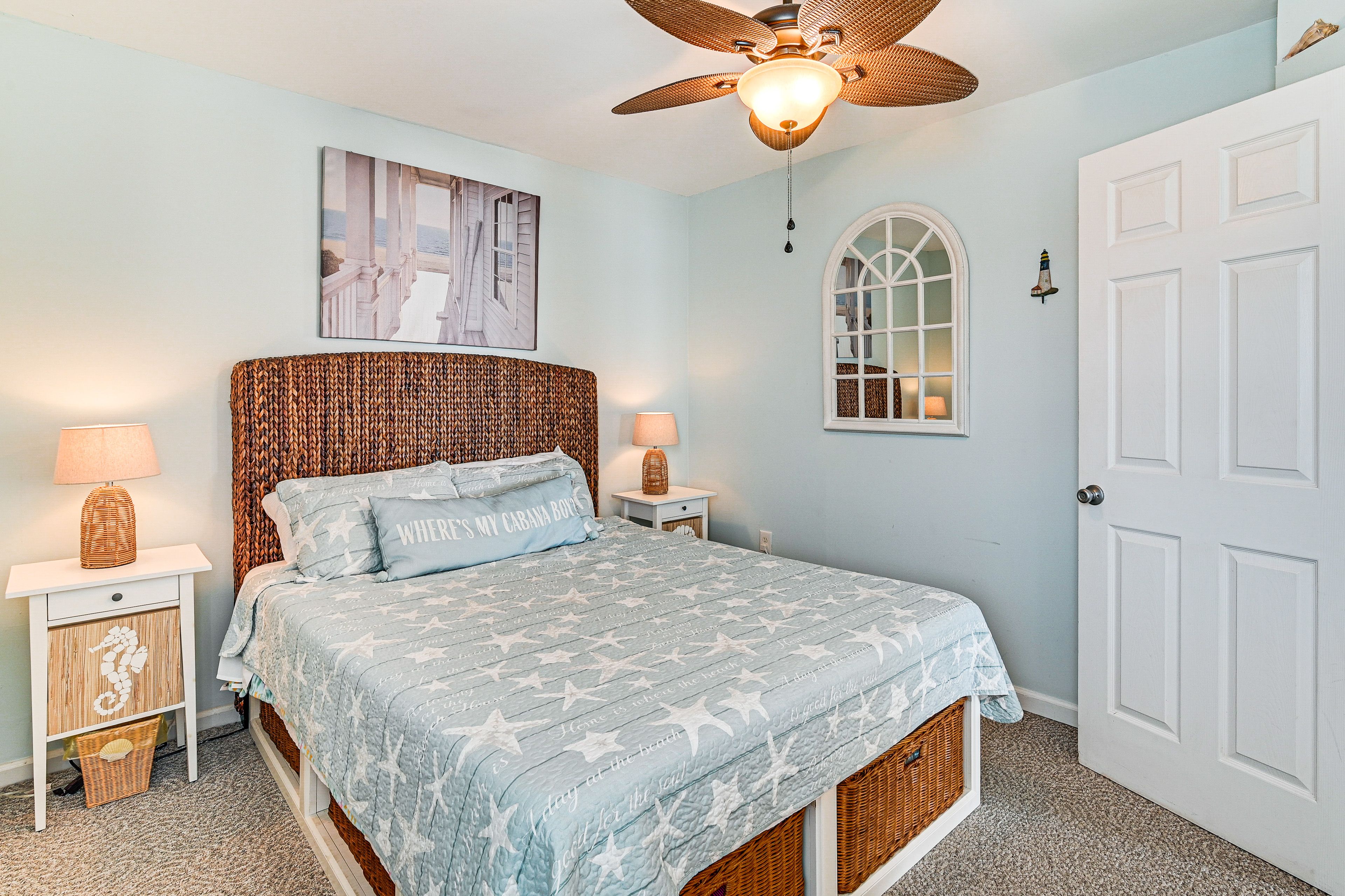 Bedroom 1 | Queen Bed