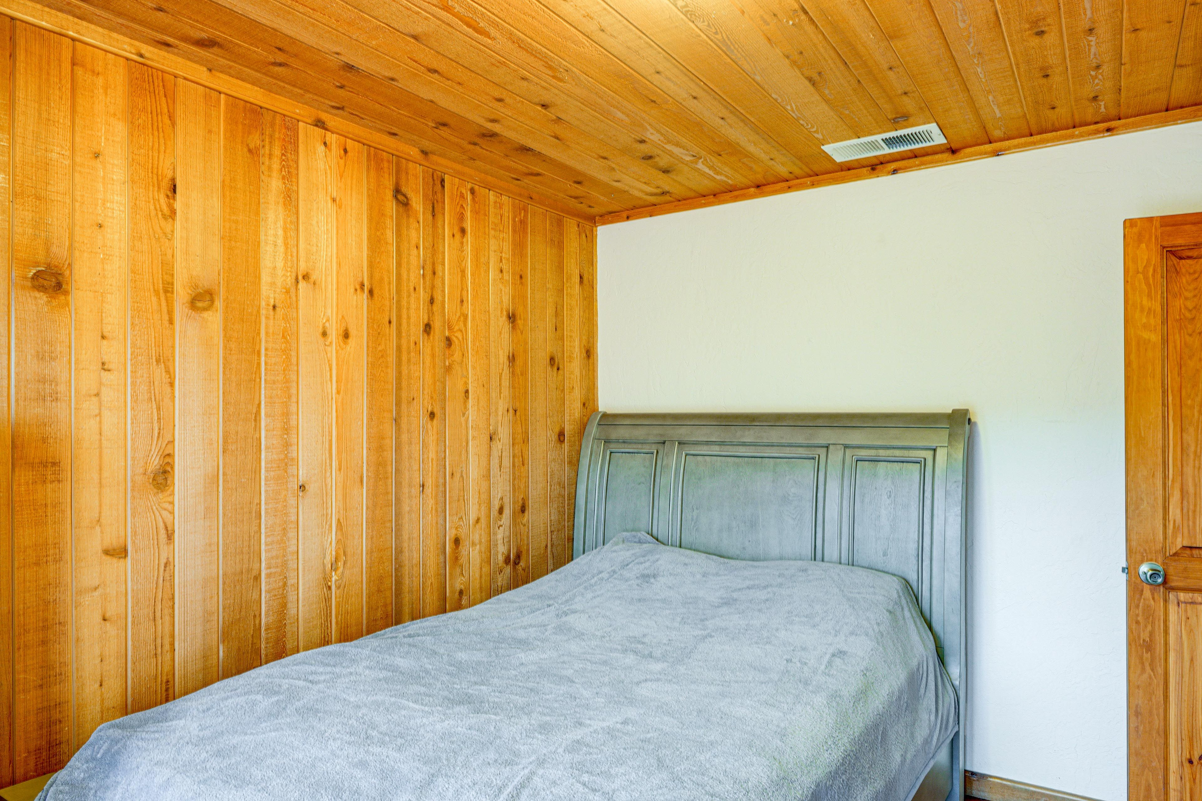 Bedroom 3 | Queen Bed | Main Level