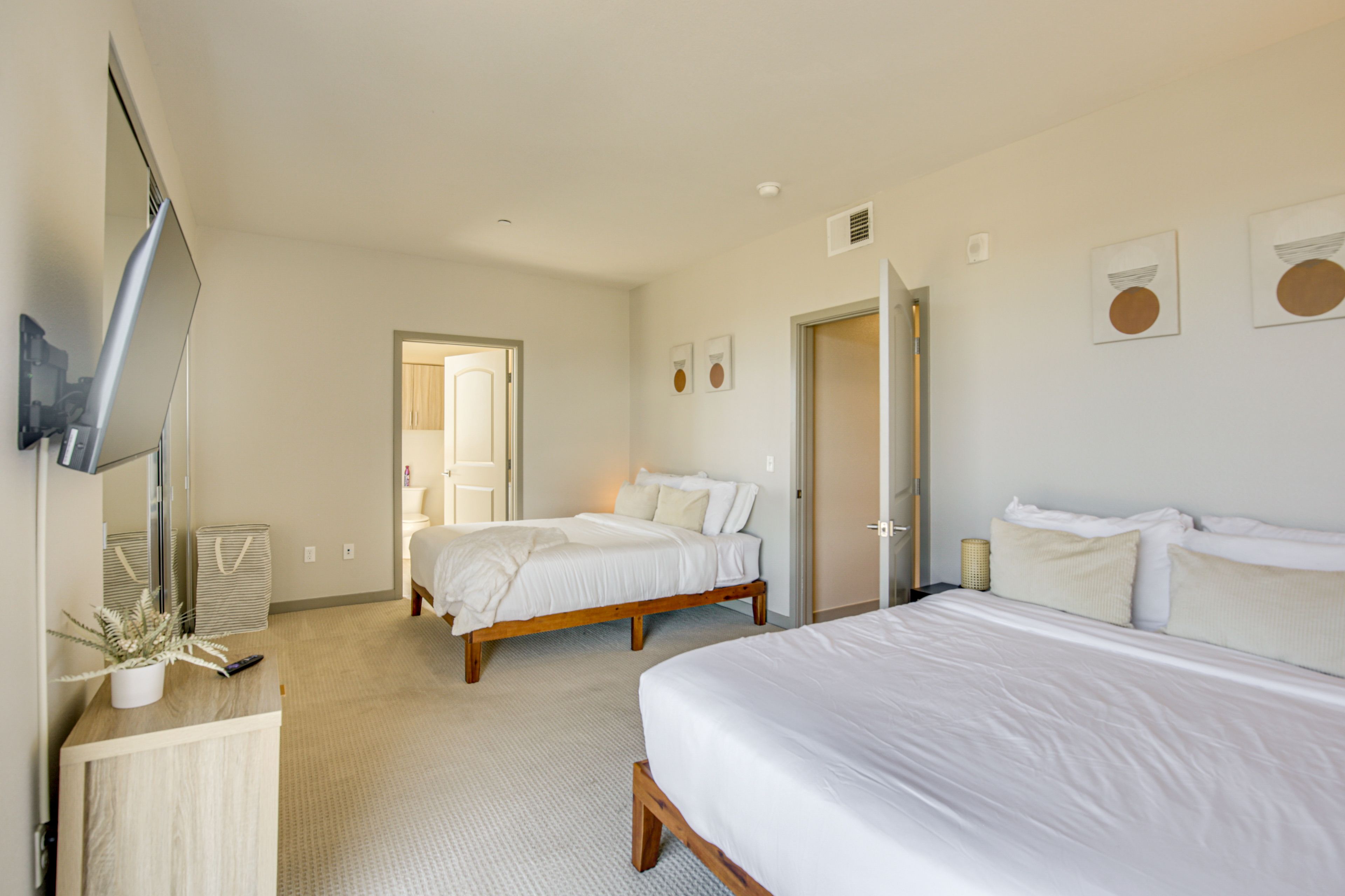 Bedroom 1 | 2 Queen Beds