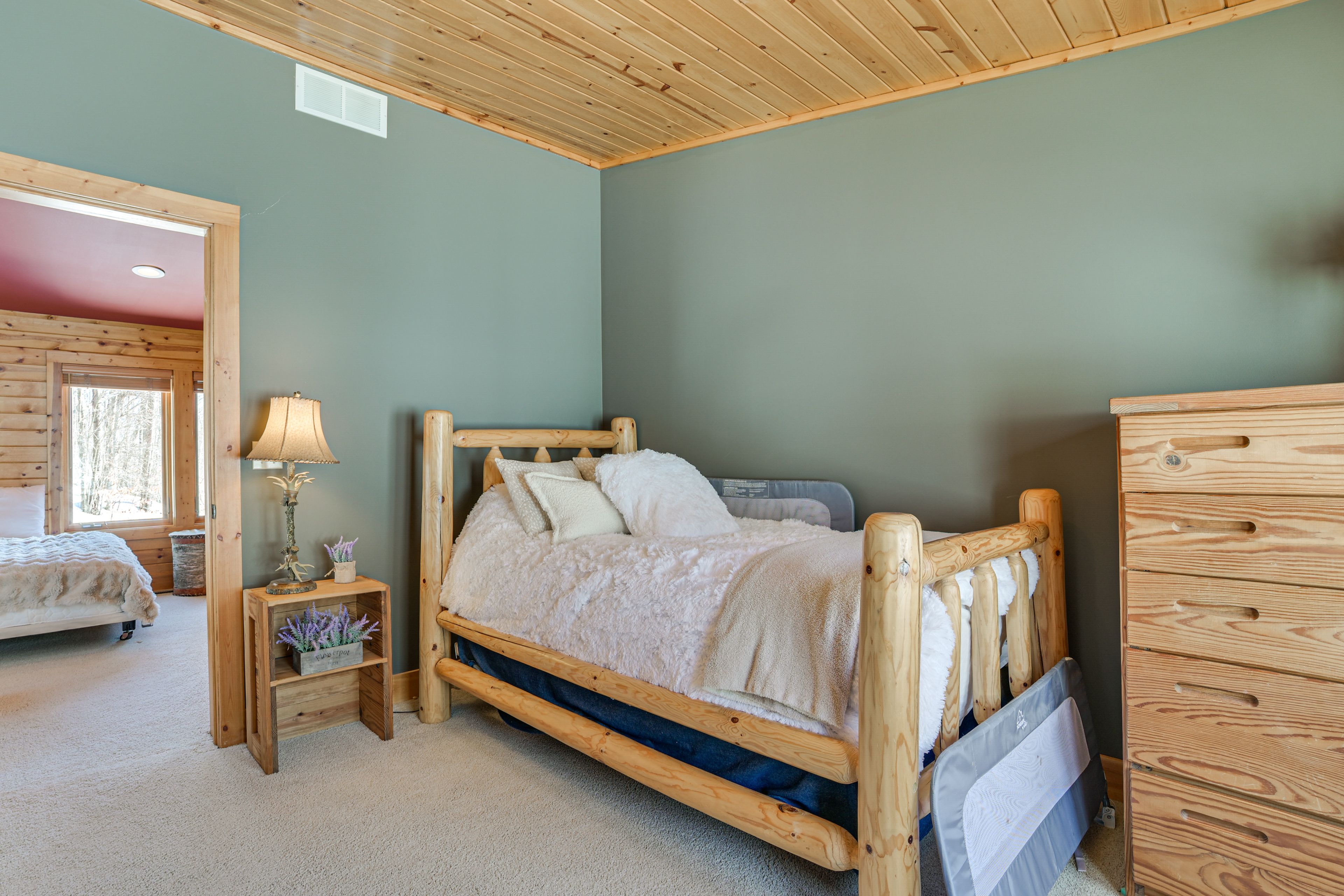 Bedroom 3 | Twin Bed | 2nd Floor