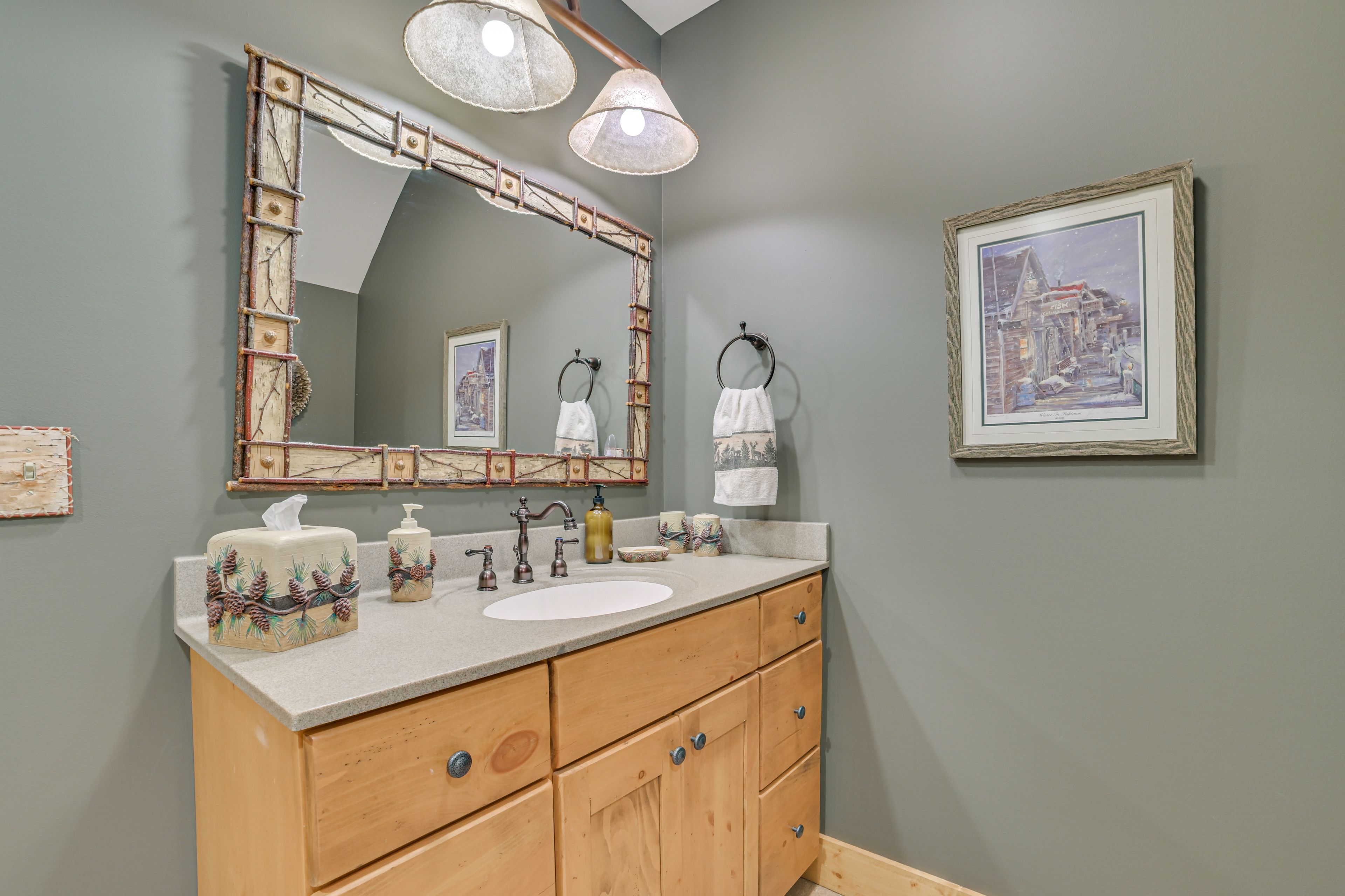 Full Bathroom | 2nd Floor