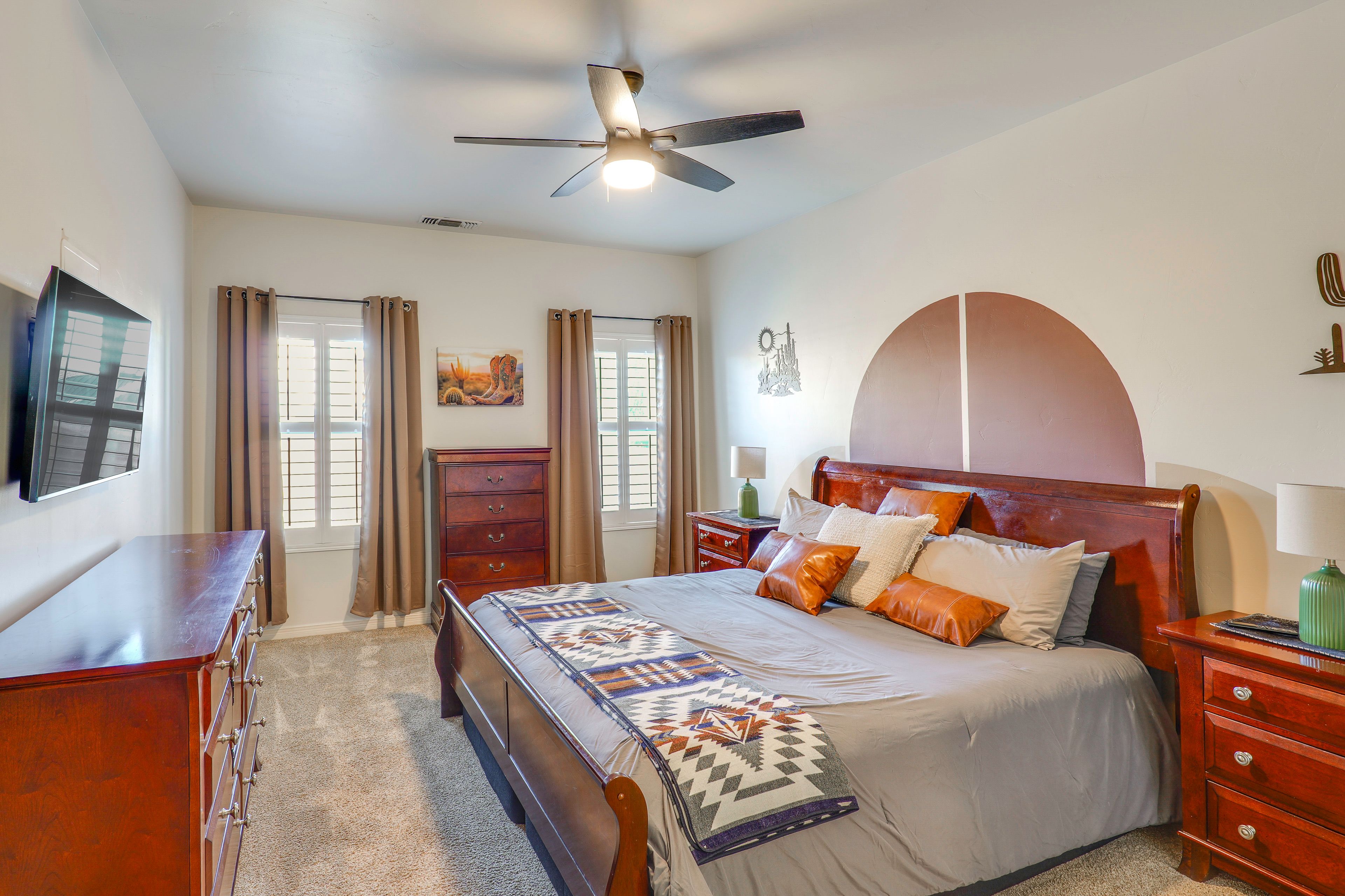 Bedroom 1 | King Bed