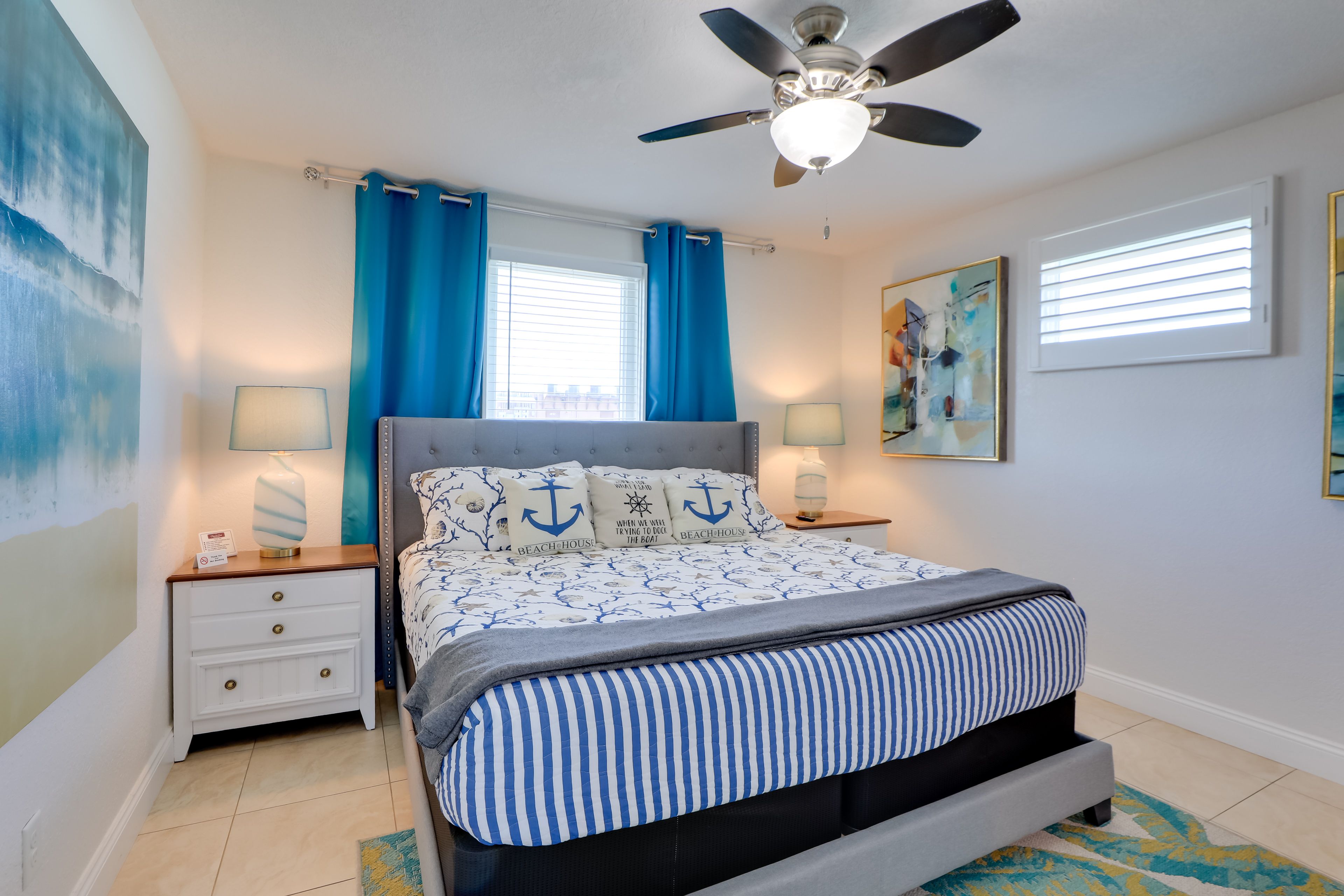 Bedroom 1 | King Bed