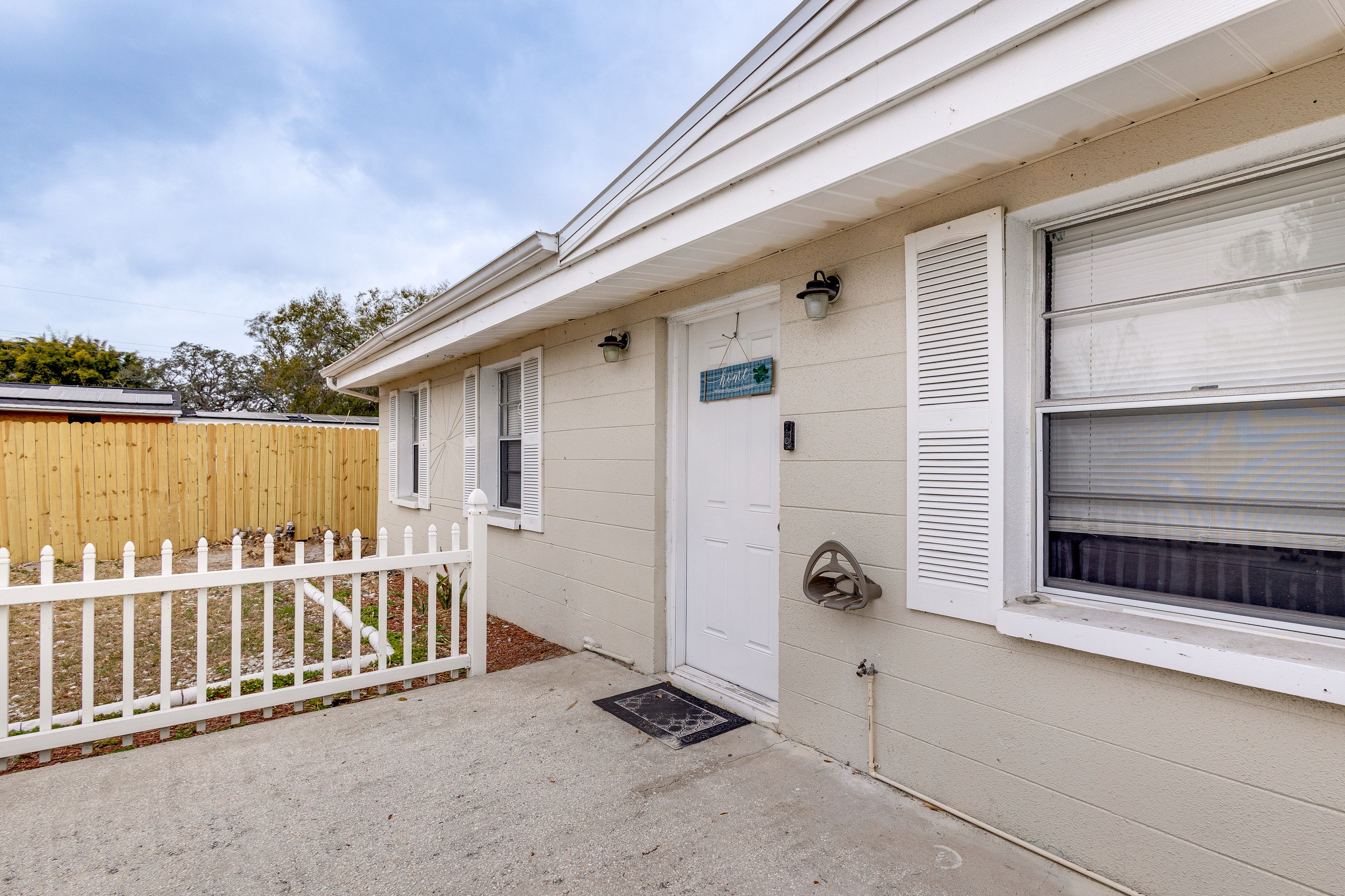 Driveway Parking | 4 Vehicles