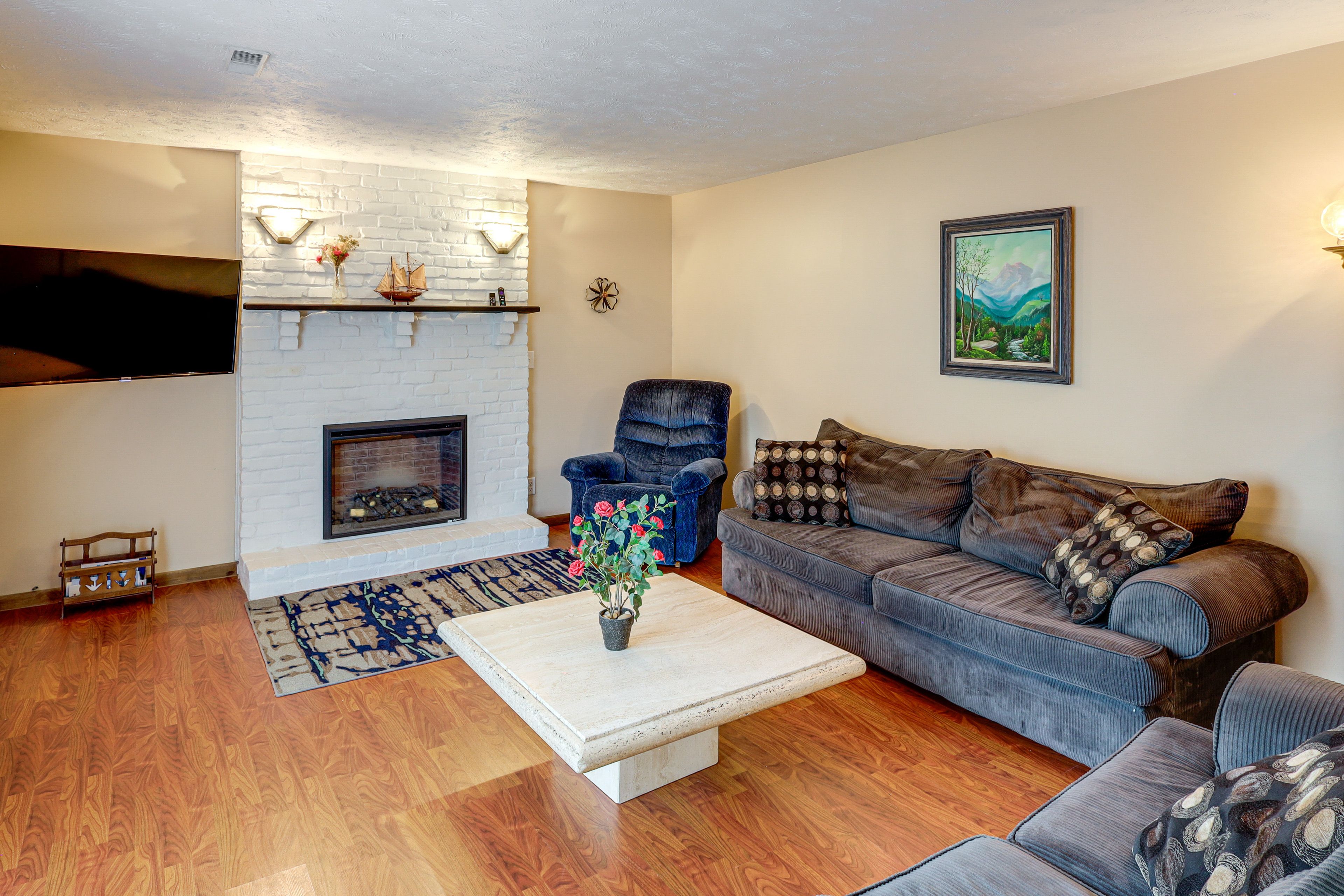 Omaha Vacation Rental | 4BR | 2.5BA | 2,100 Sq Ft