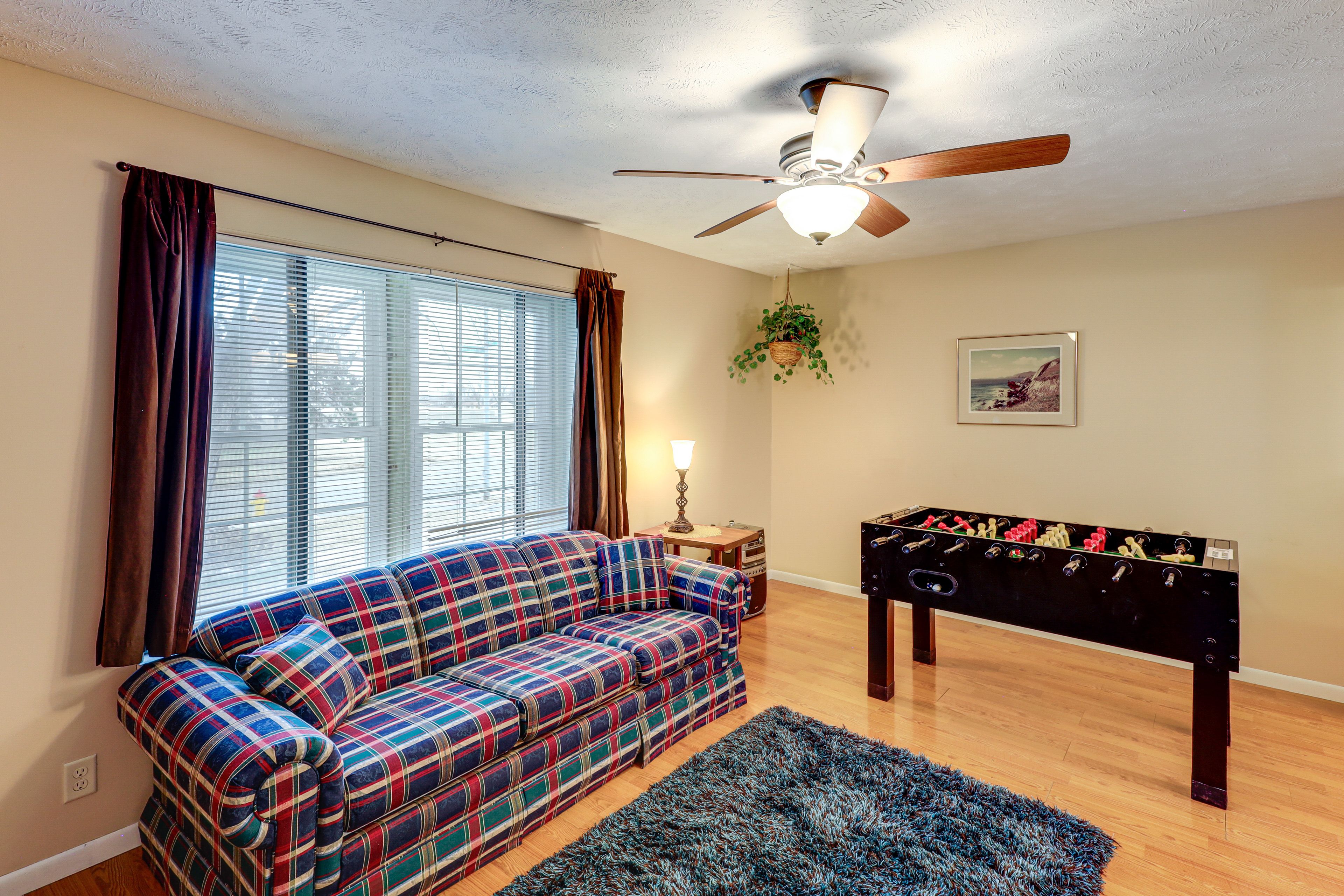 Den | Upper Main Level