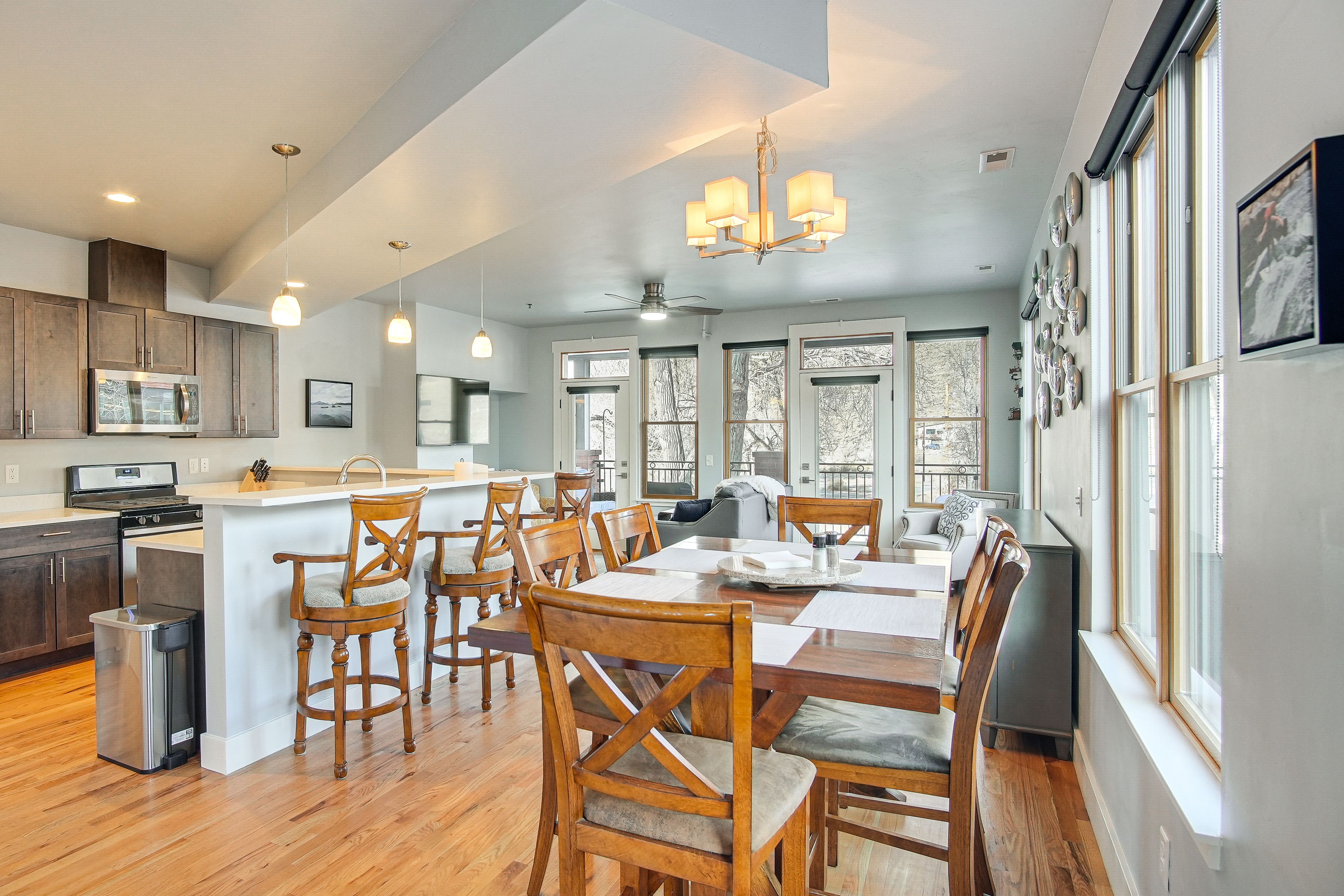 Dining Area | Main Level