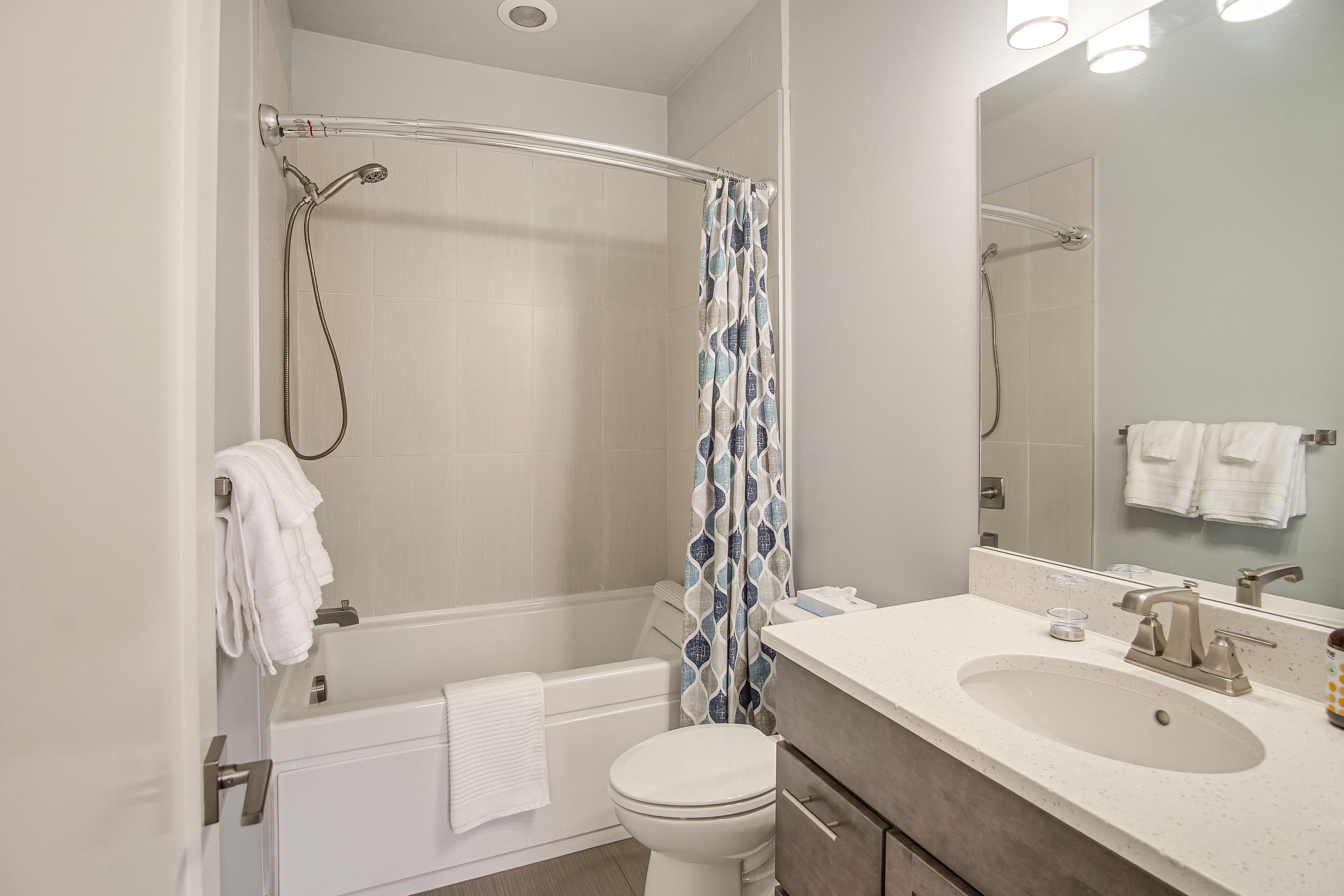 En-Suite Bathroom | Upper Level