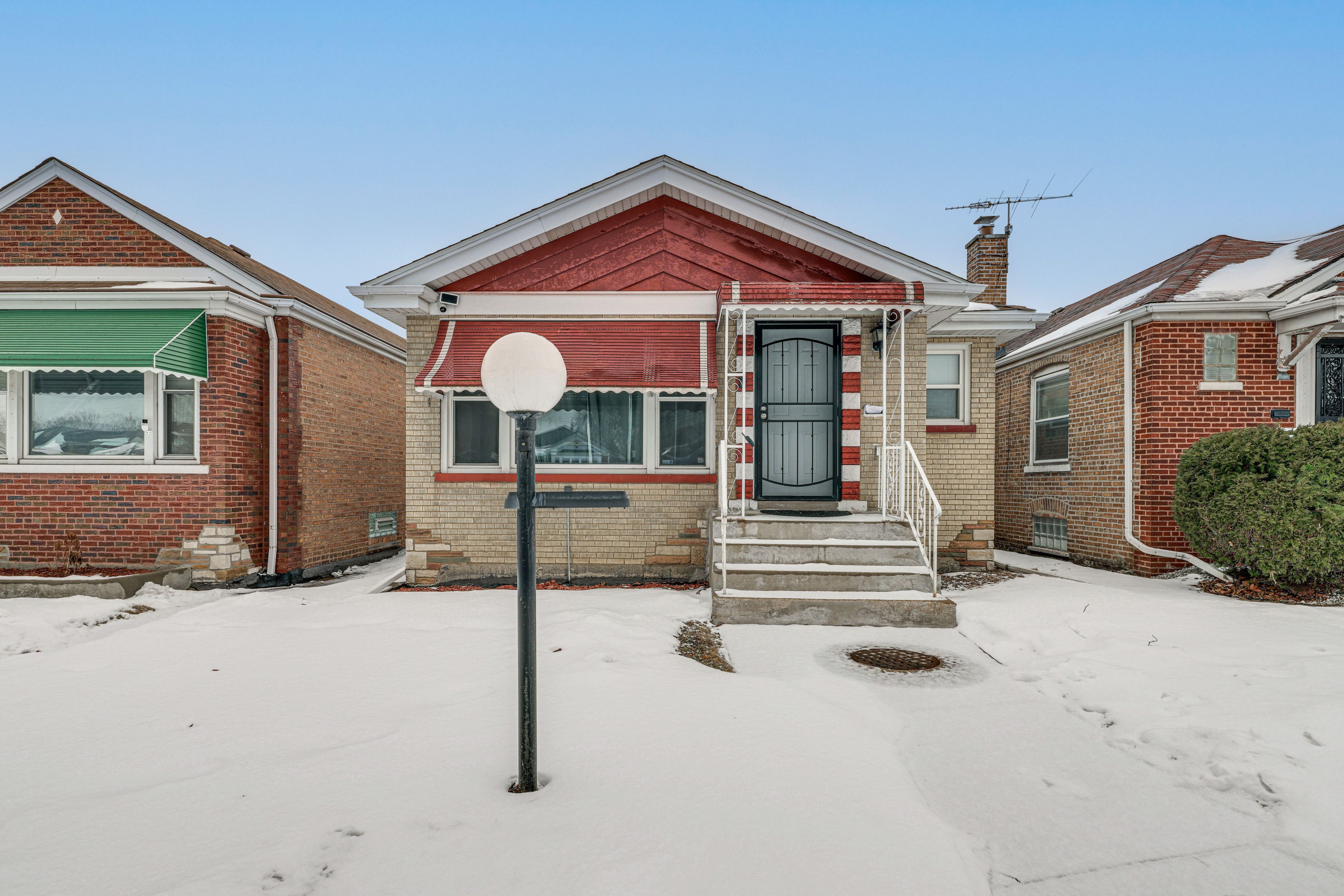 Chicago Vacation Rental | 3BR | 2BA | 1,500 Sq Ft