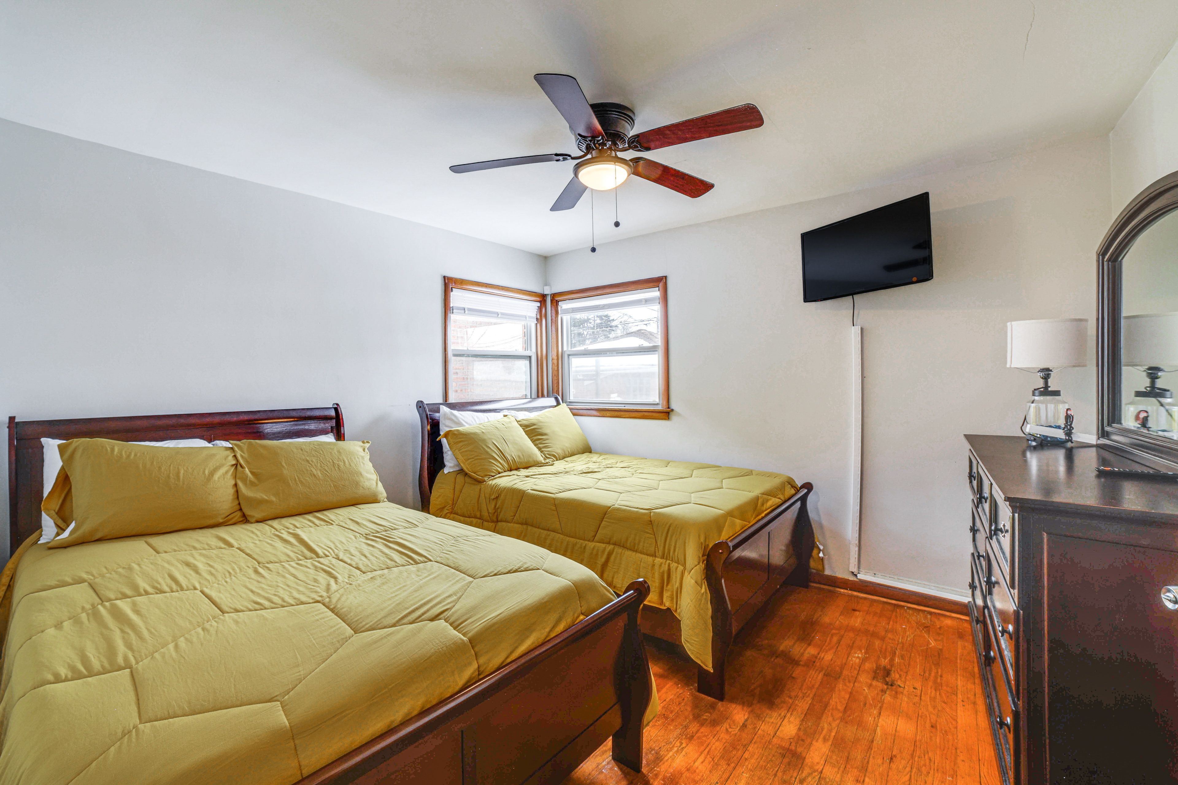 Bedroom 3 | 2 Full Beds | Main Level