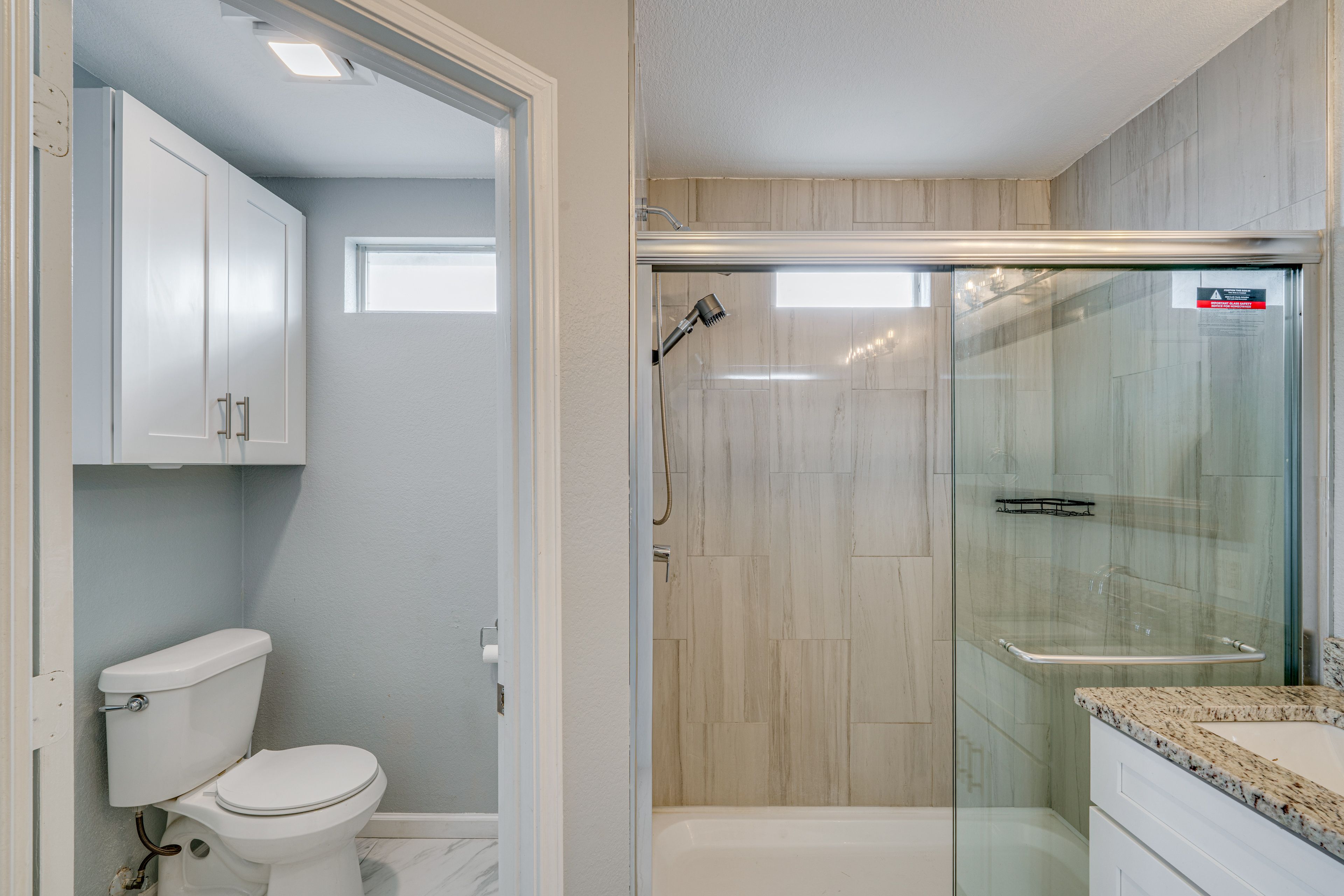 Bathroom | 2nd Floor