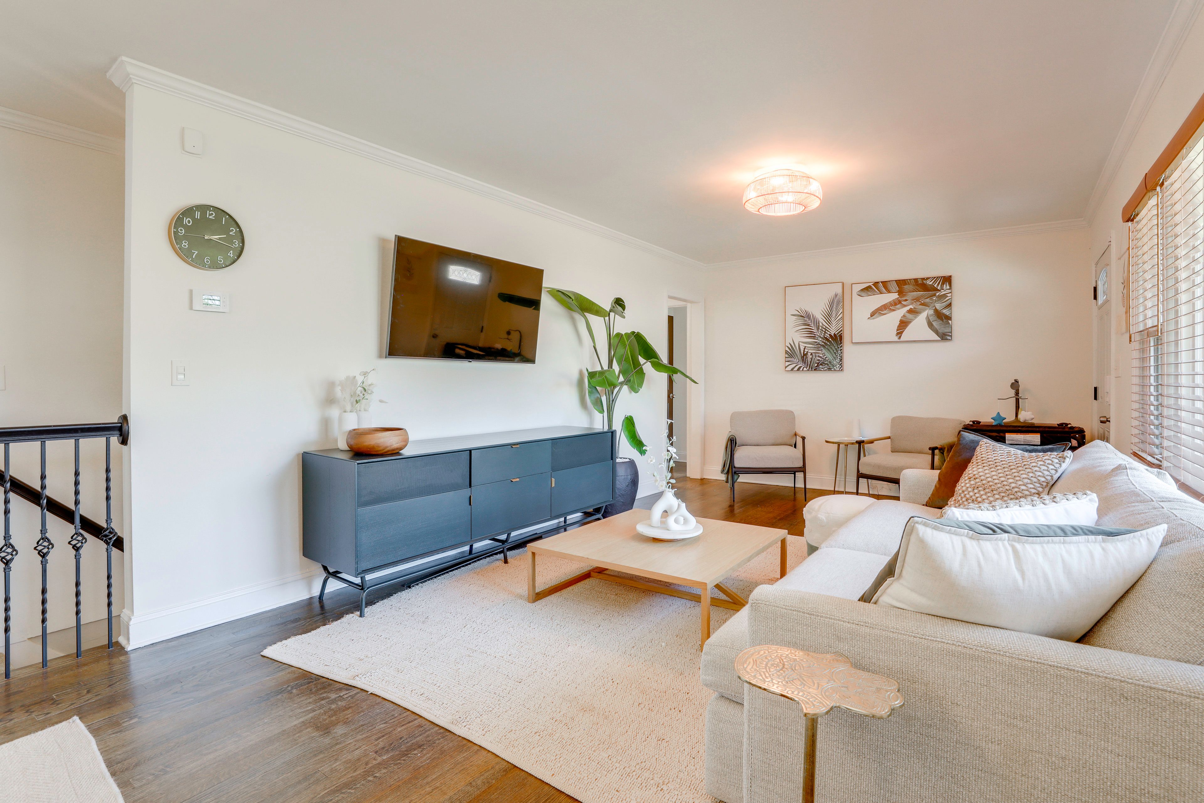 Living Room | Main Floor | Smart TV