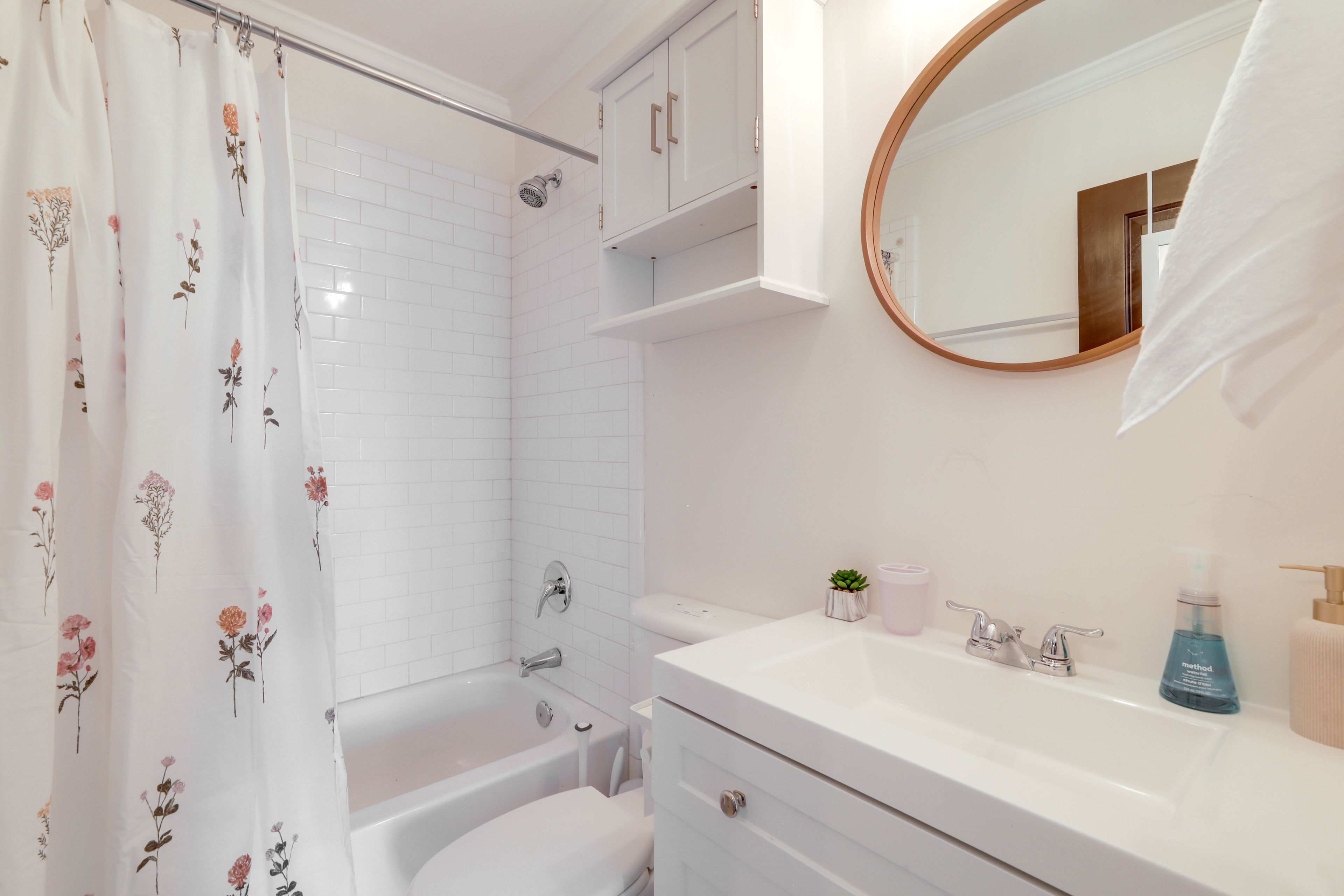 En-Suite Bathroom | Main Floor