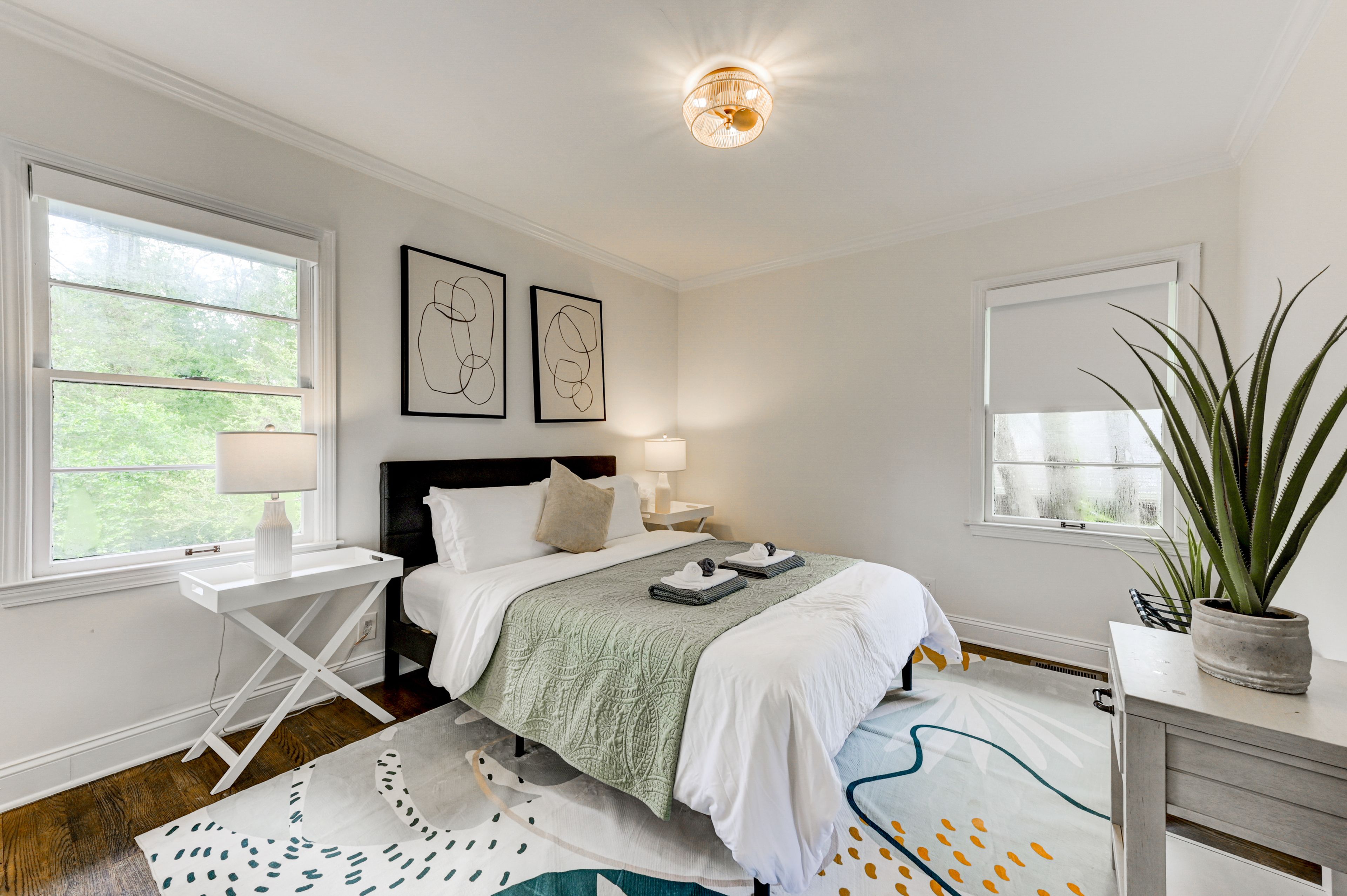 Bedroom 1 | Main Floor | Queen Bed