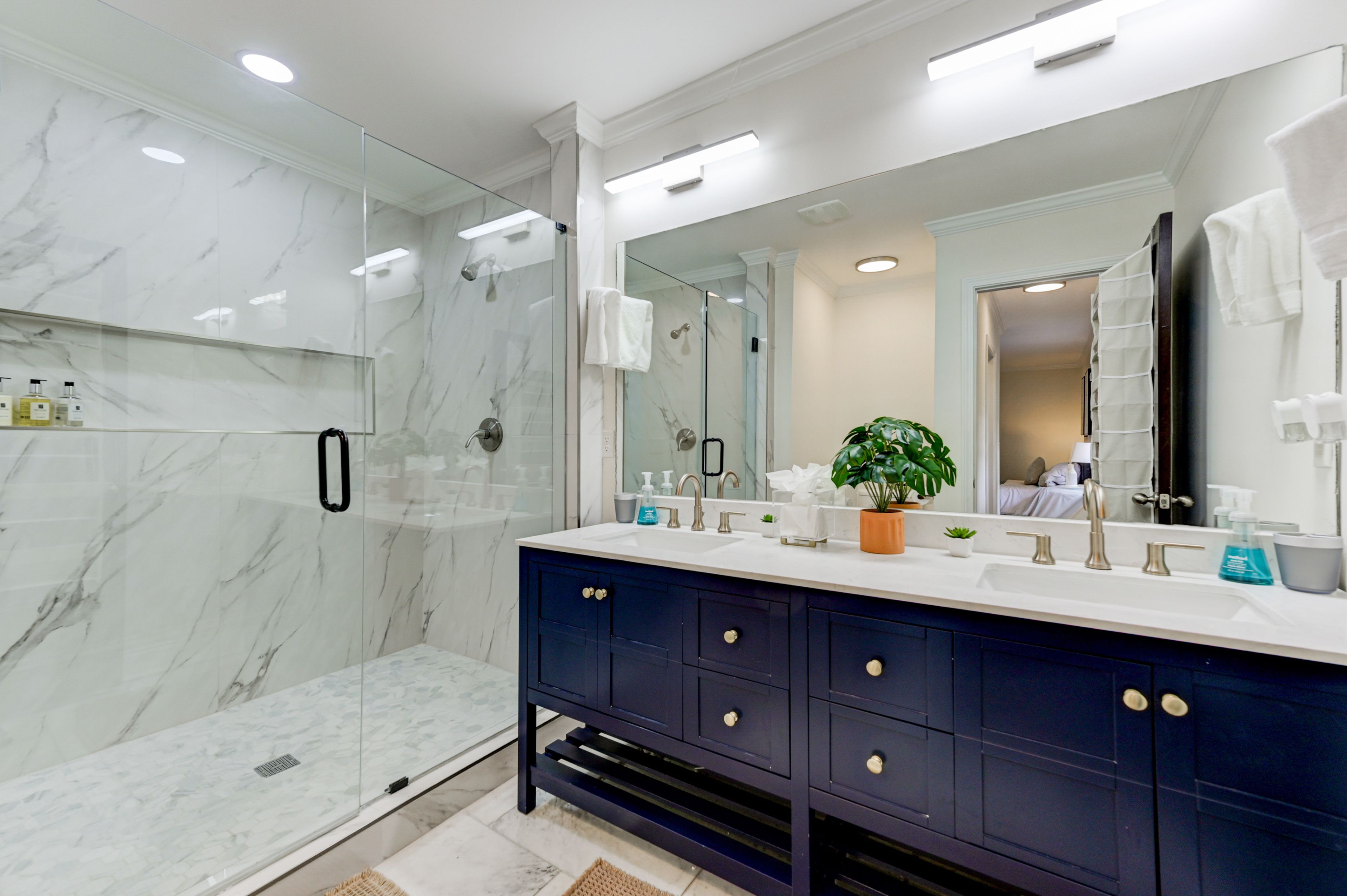 En-Suite Bathroom | Main Floor