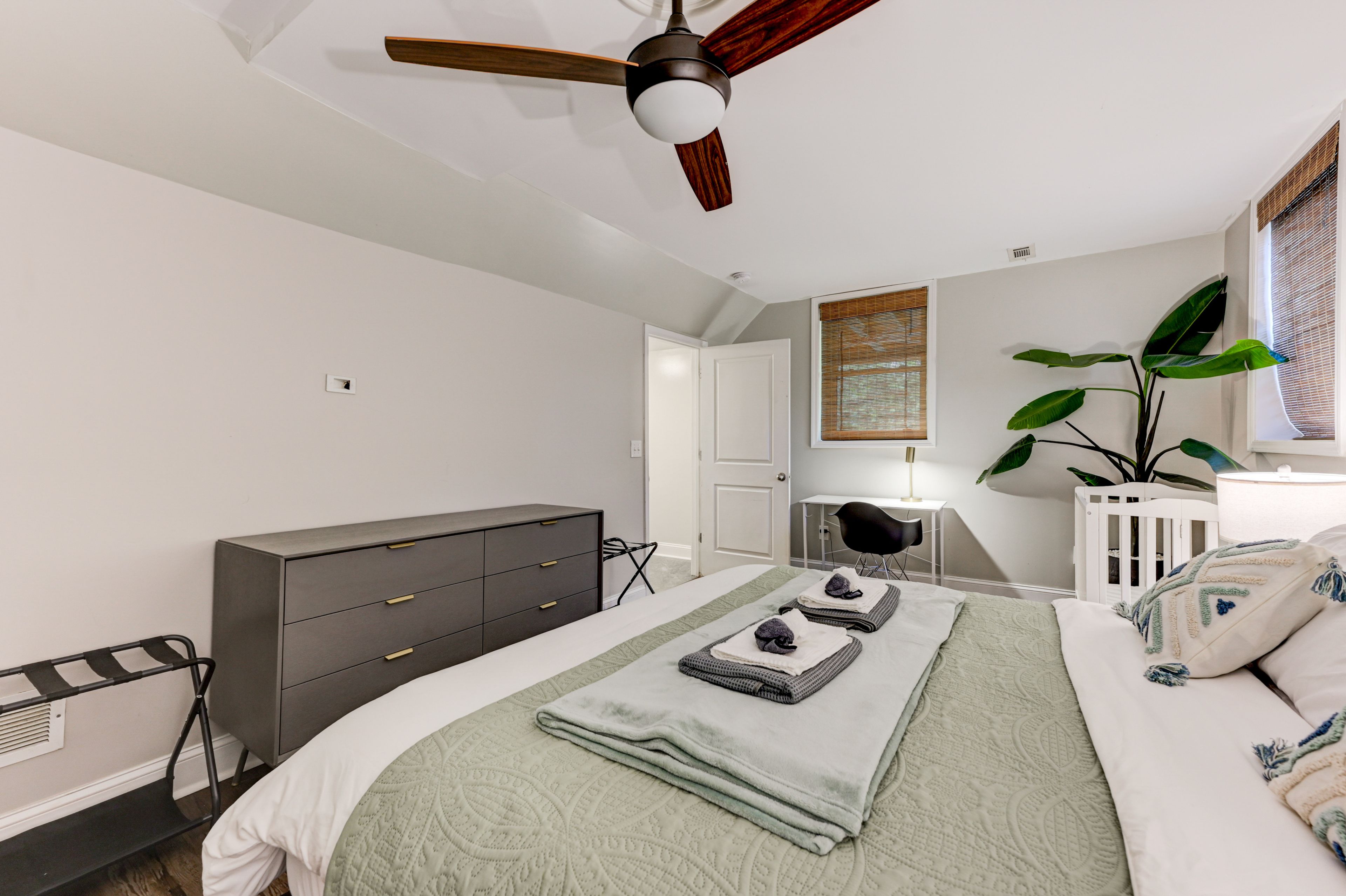 Bedroom 3 | Lower Floor | King Bed | Crib
