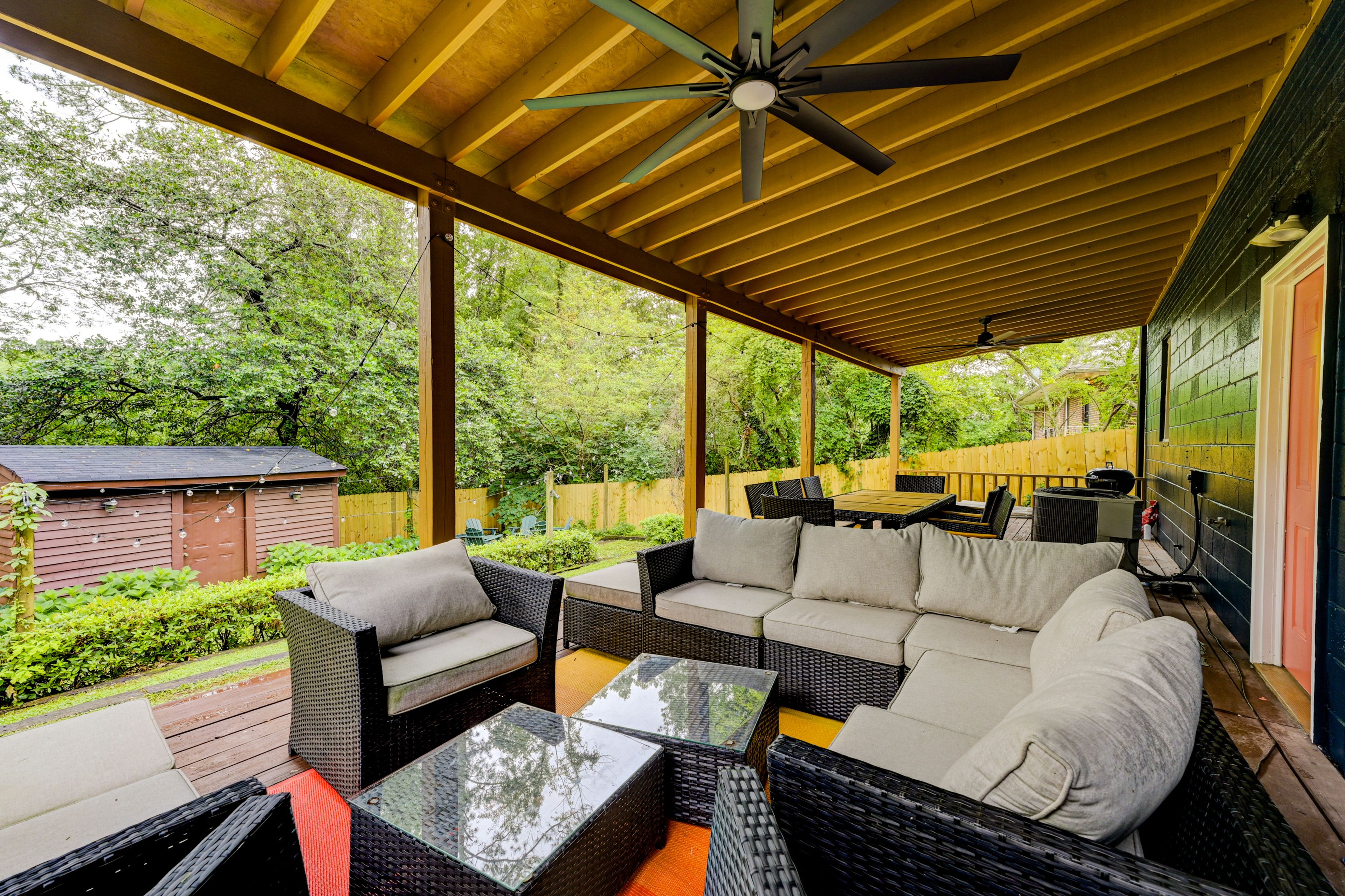 Covered Deck | Charcoal Grill | Al-fresco Dining | Ceiling Fans