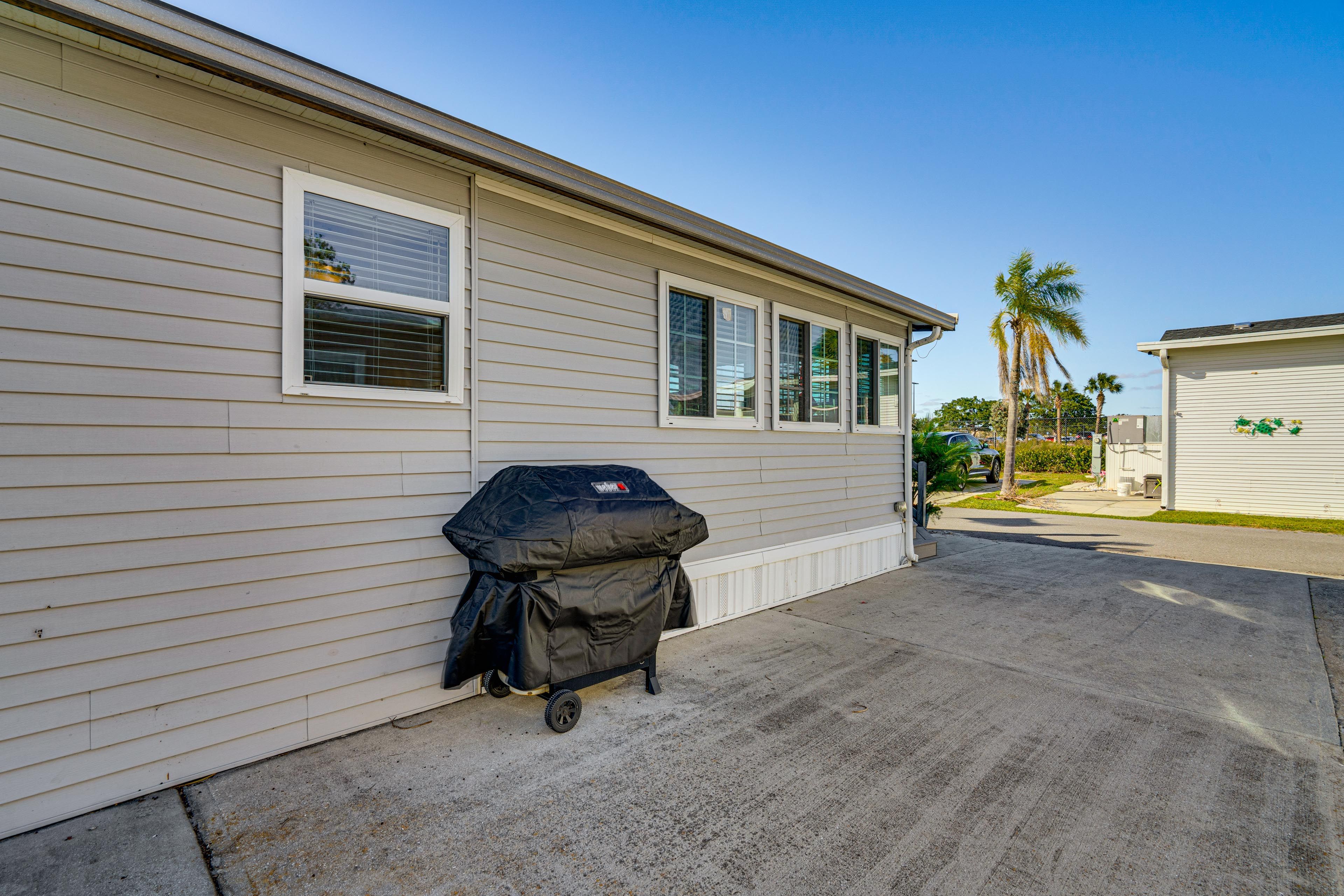 Parking | Driveway (1 Vehicle)