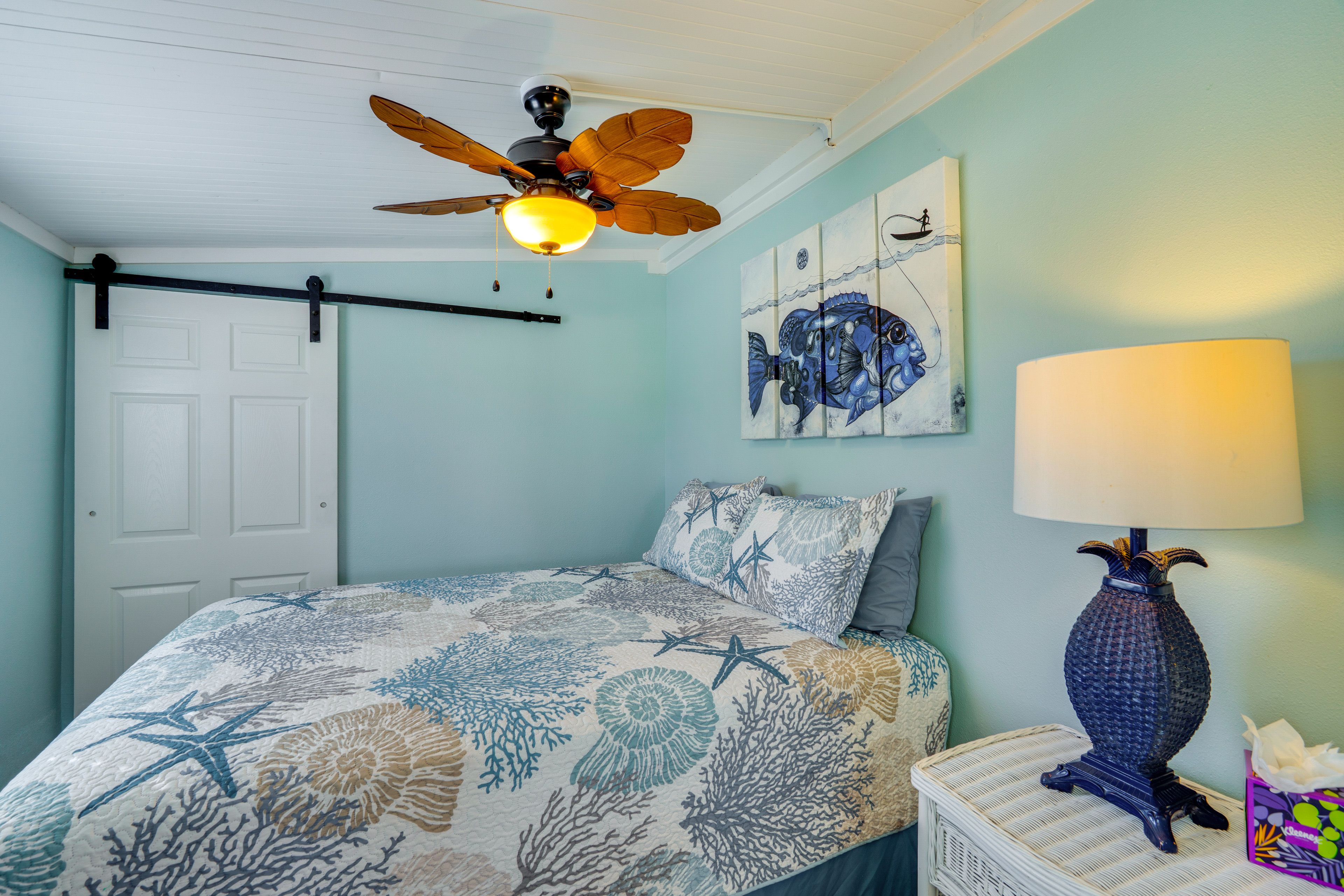 Bedroom 2 | Queen Bed