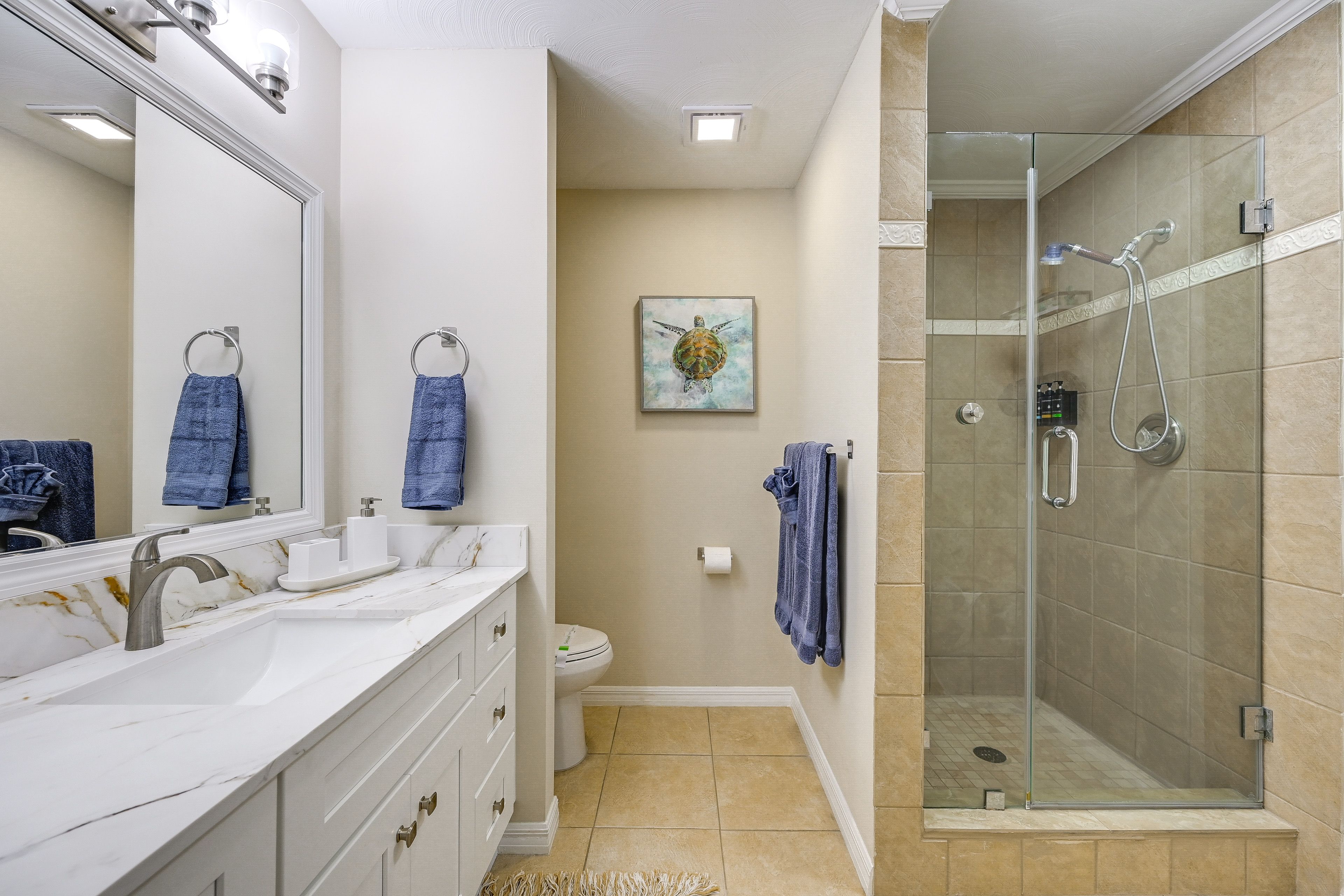 Bathroom | Upper Level