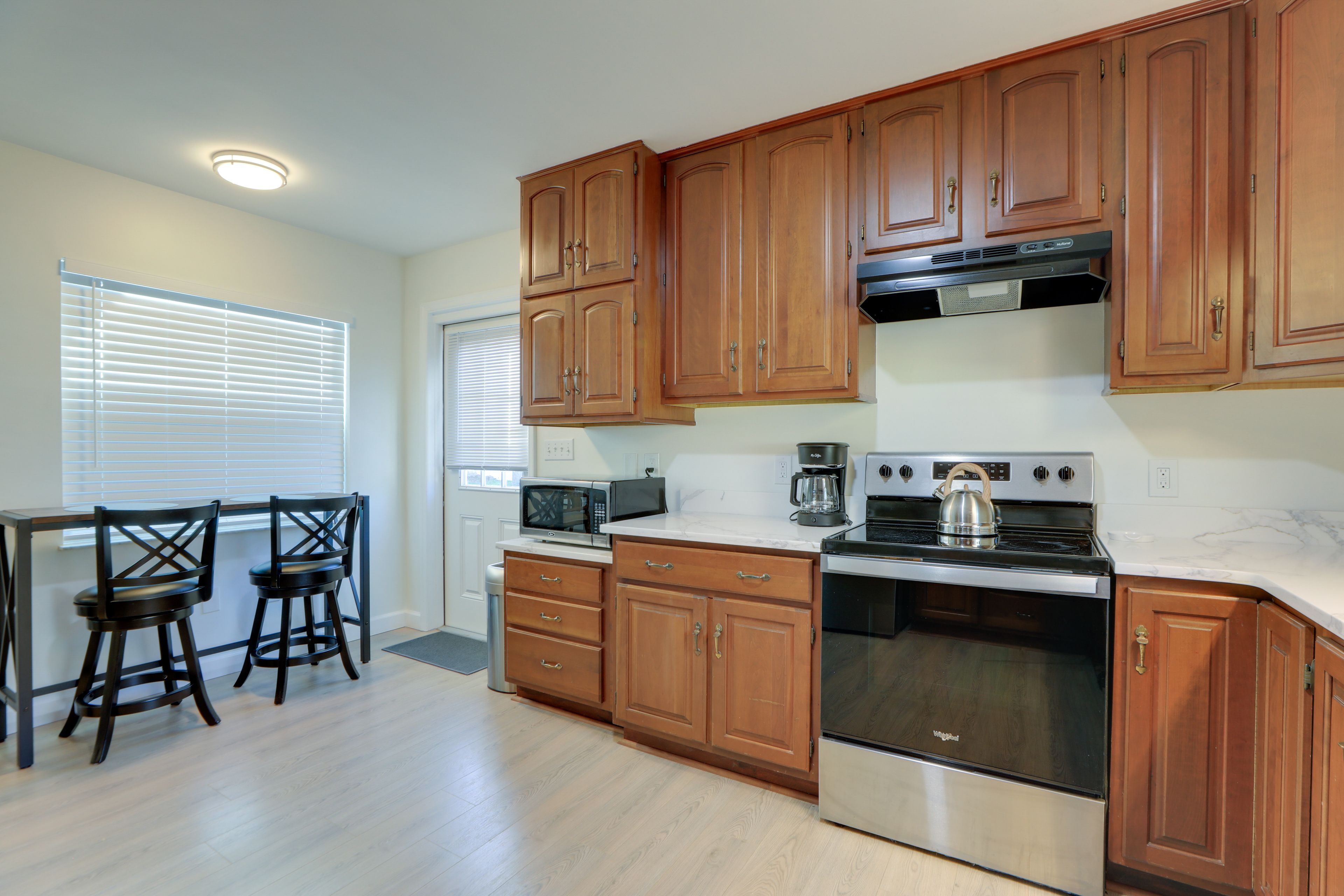 Kitchen | Breakfast Bar