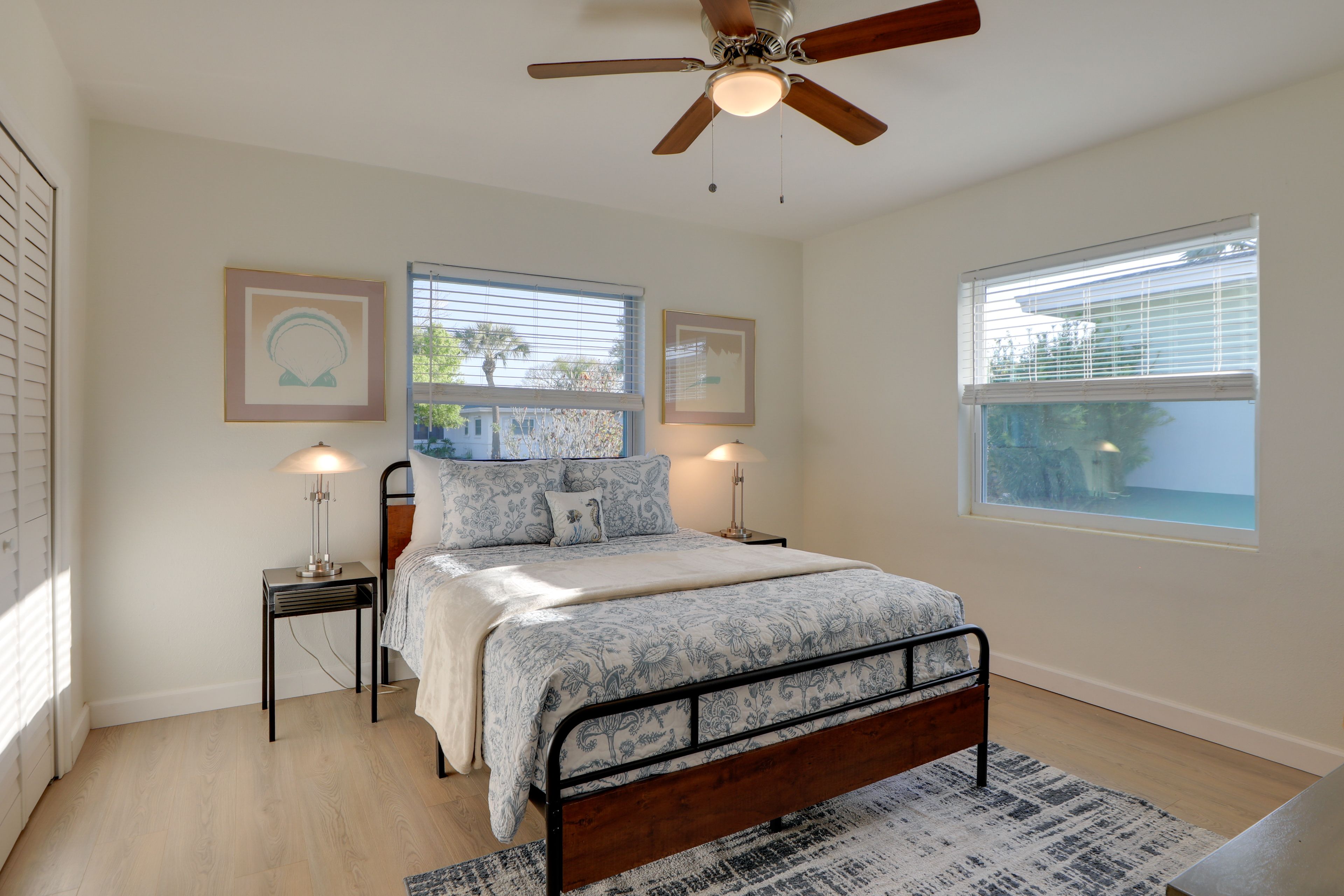 Bedroom 2 | Queen Bed