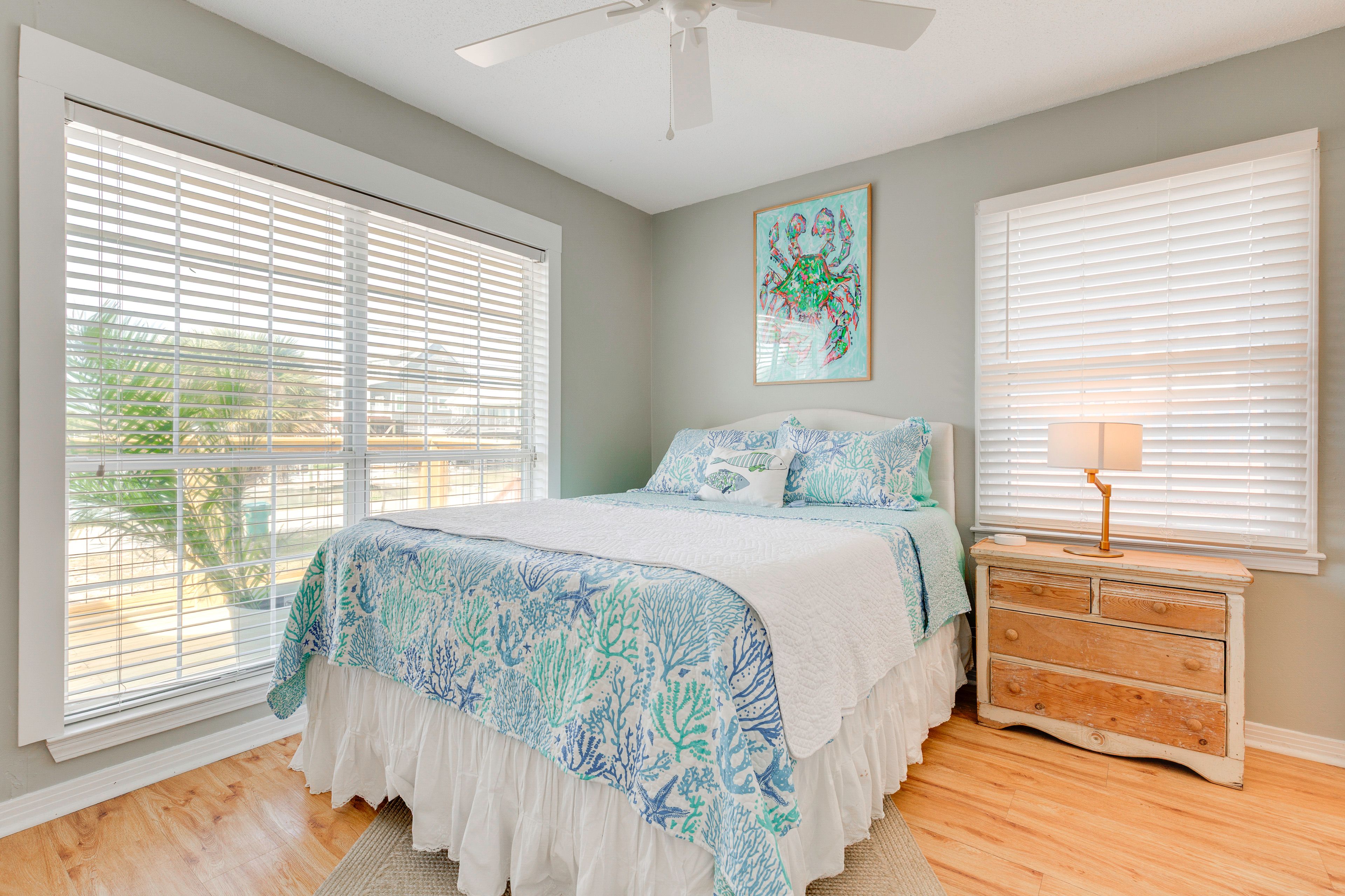 Bedroom 2 | Queen Bed
