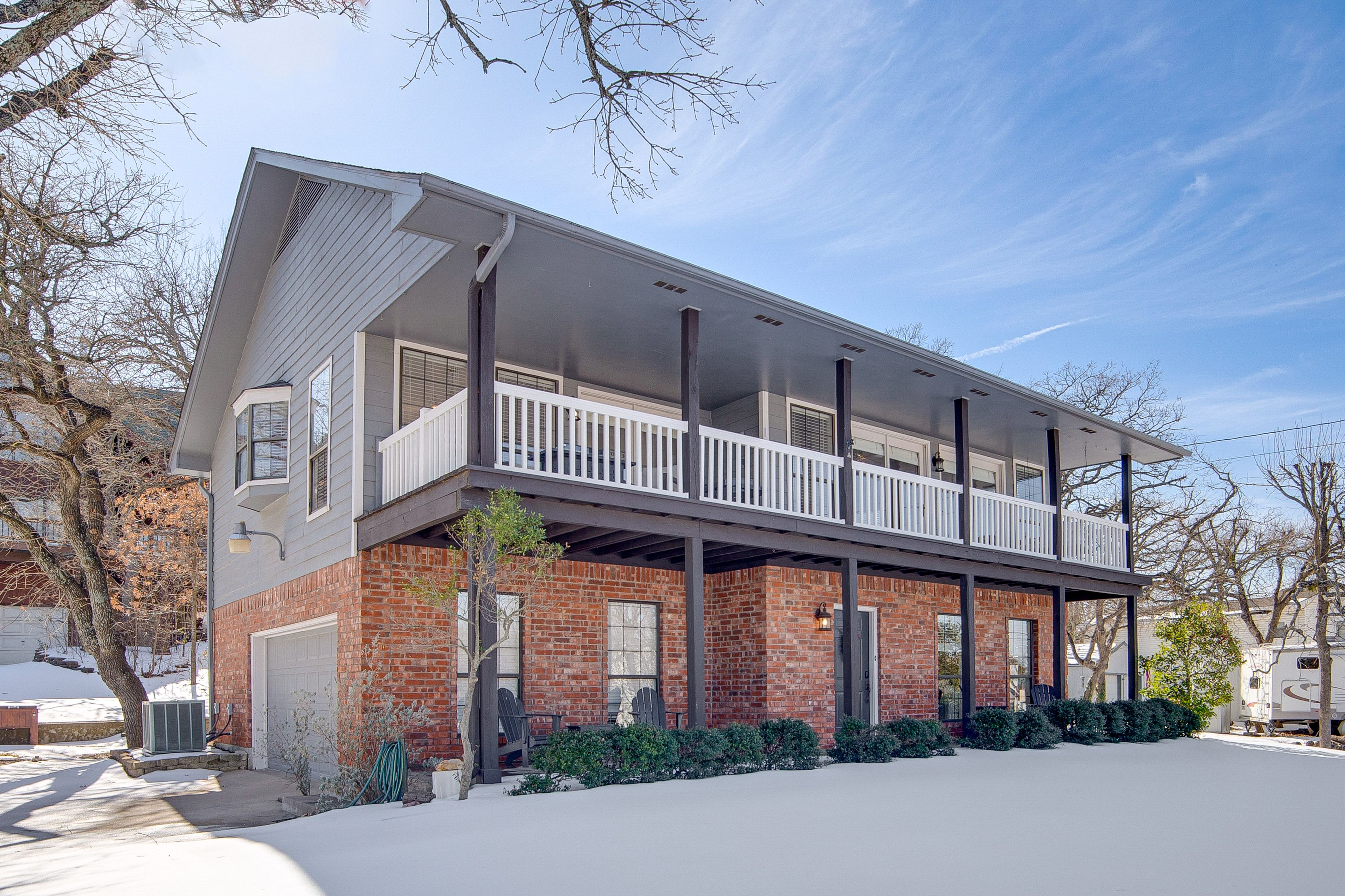 Parking | Driveway (2 Vehicles)