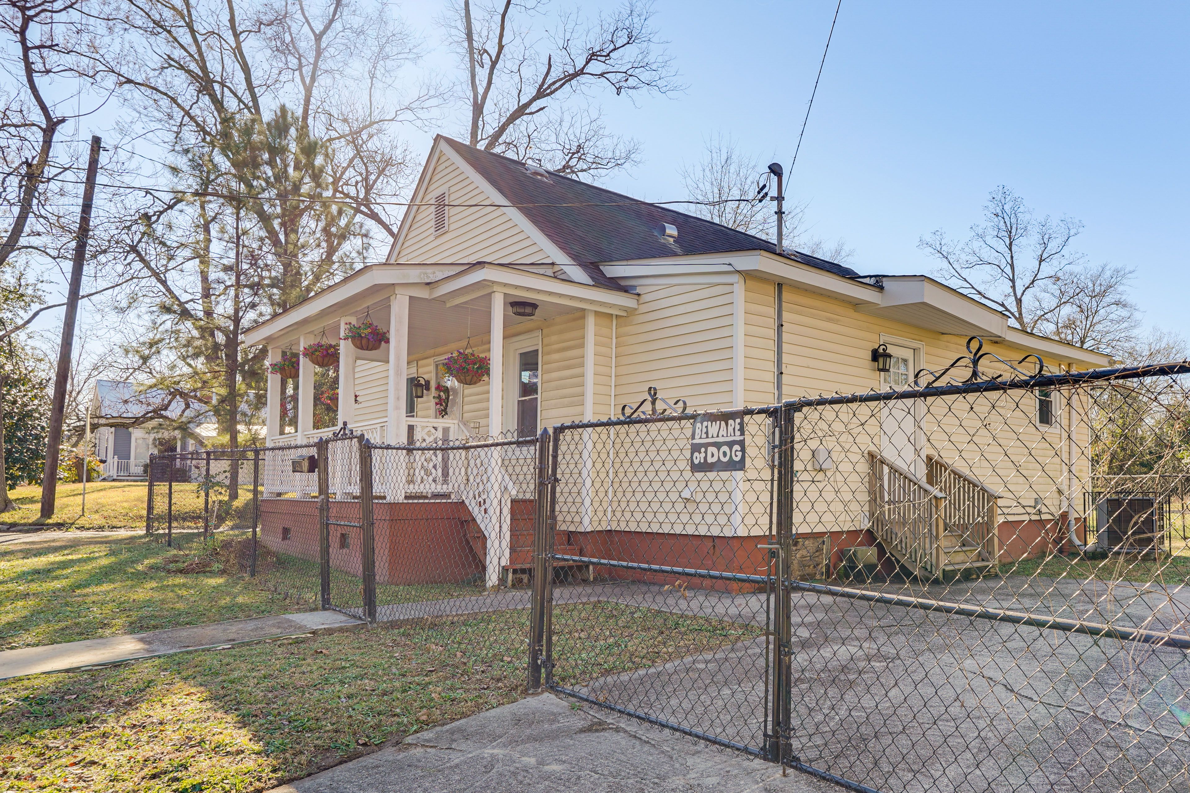 Driveway Parking | 1 Vehicle