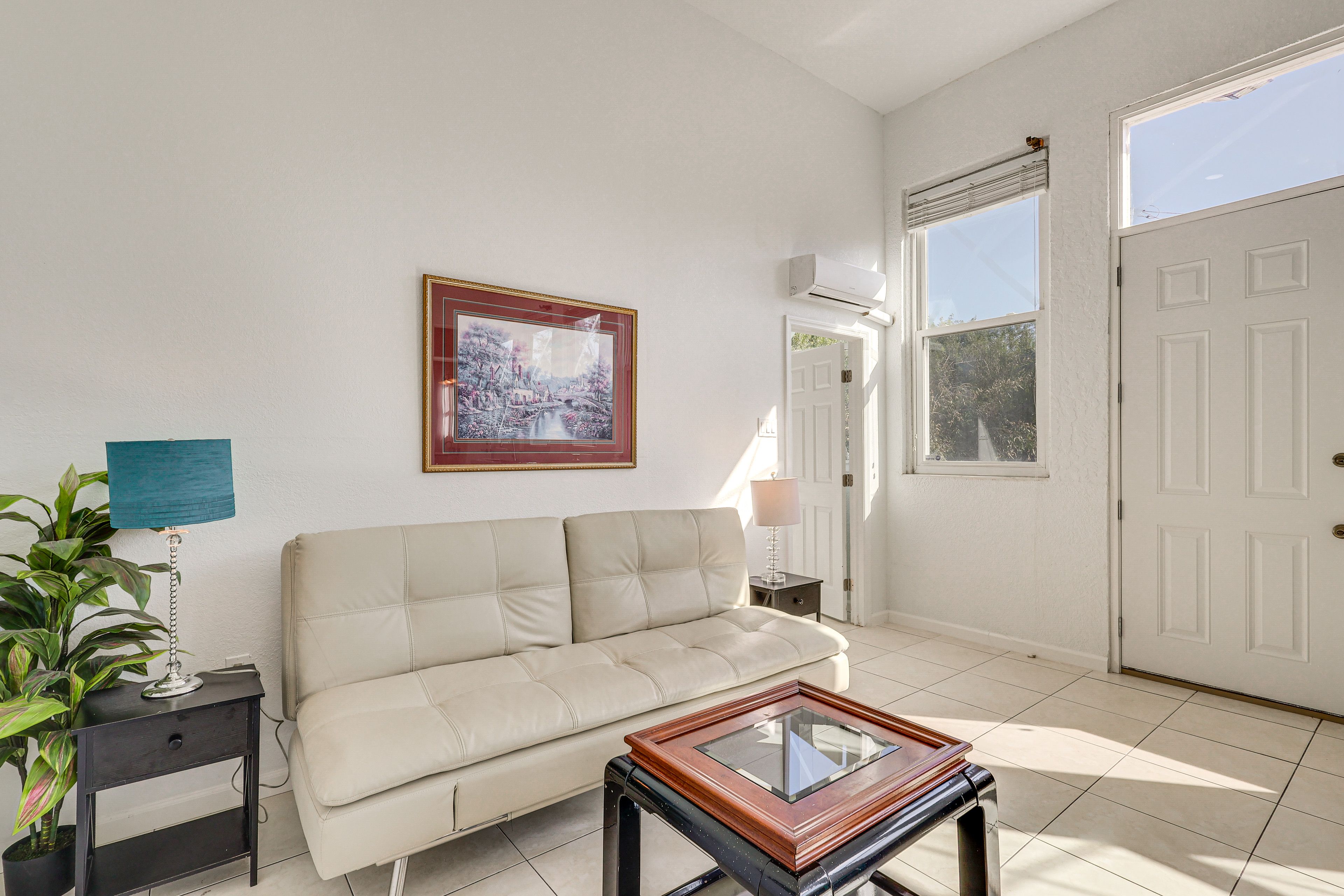 Ruskin Vacation Rental | 1BR | 1BA | 800 Sq Ft