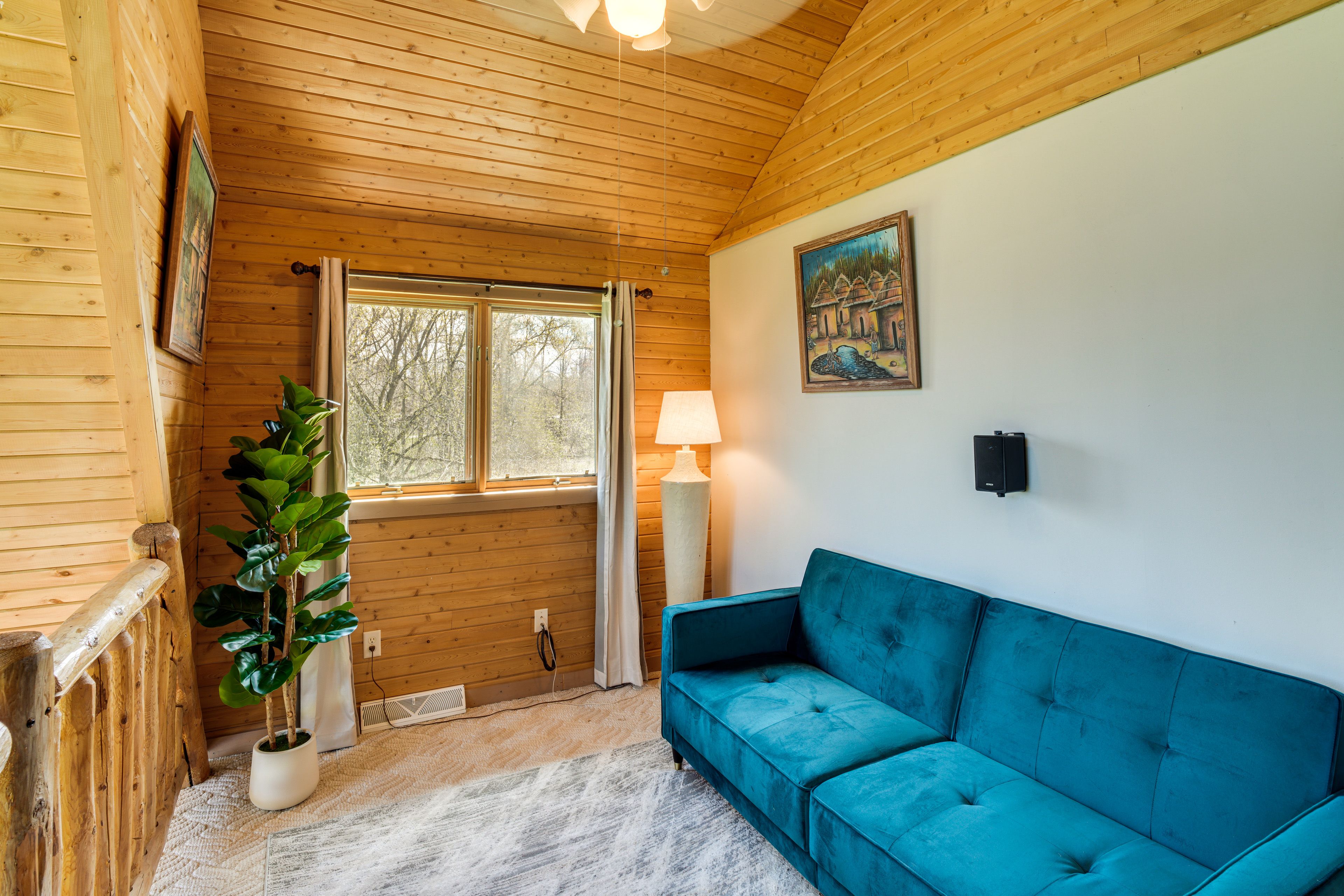 Den | Futon | 2nd Floor