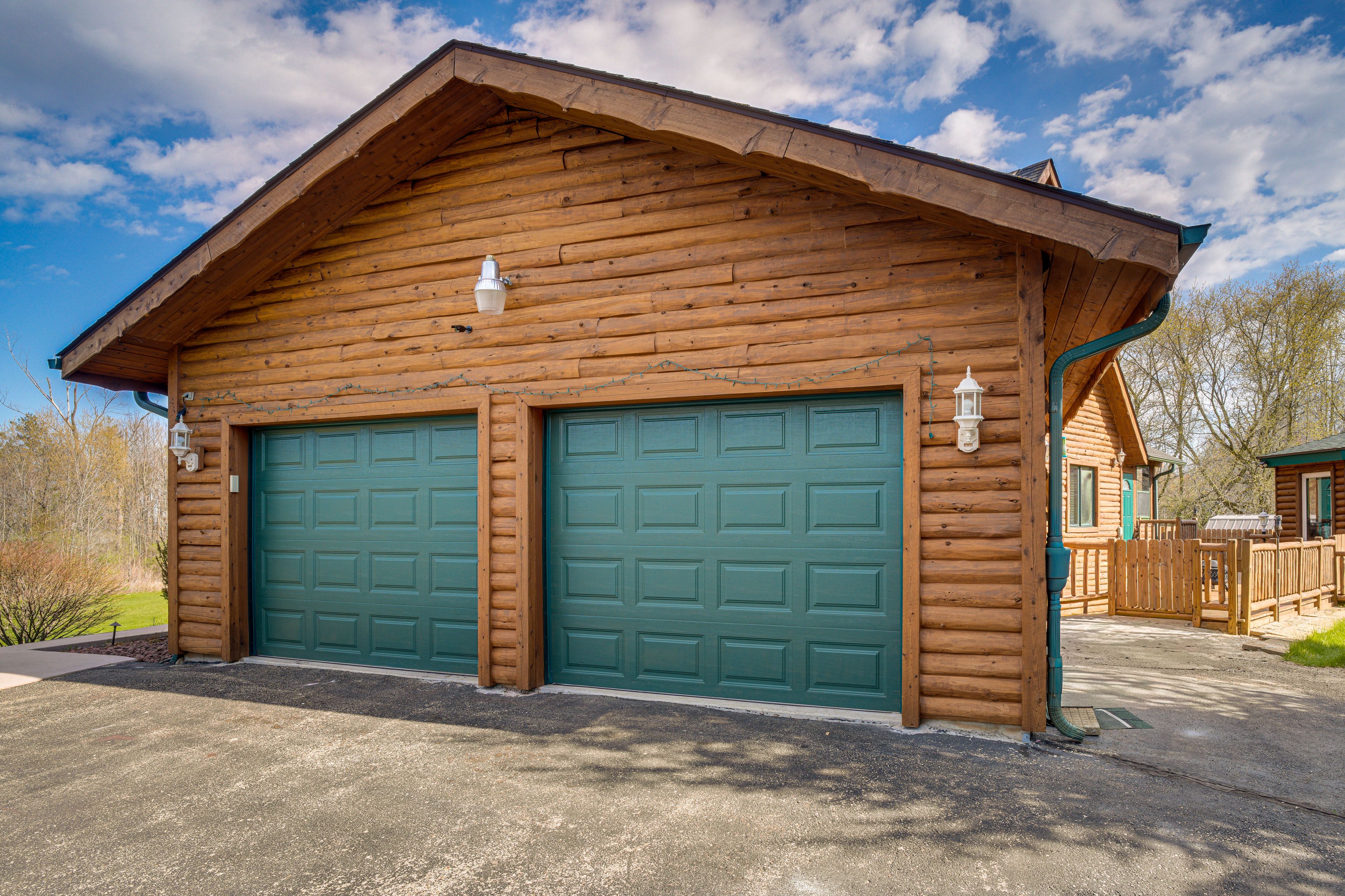 Parking | Ample Driveway Parking