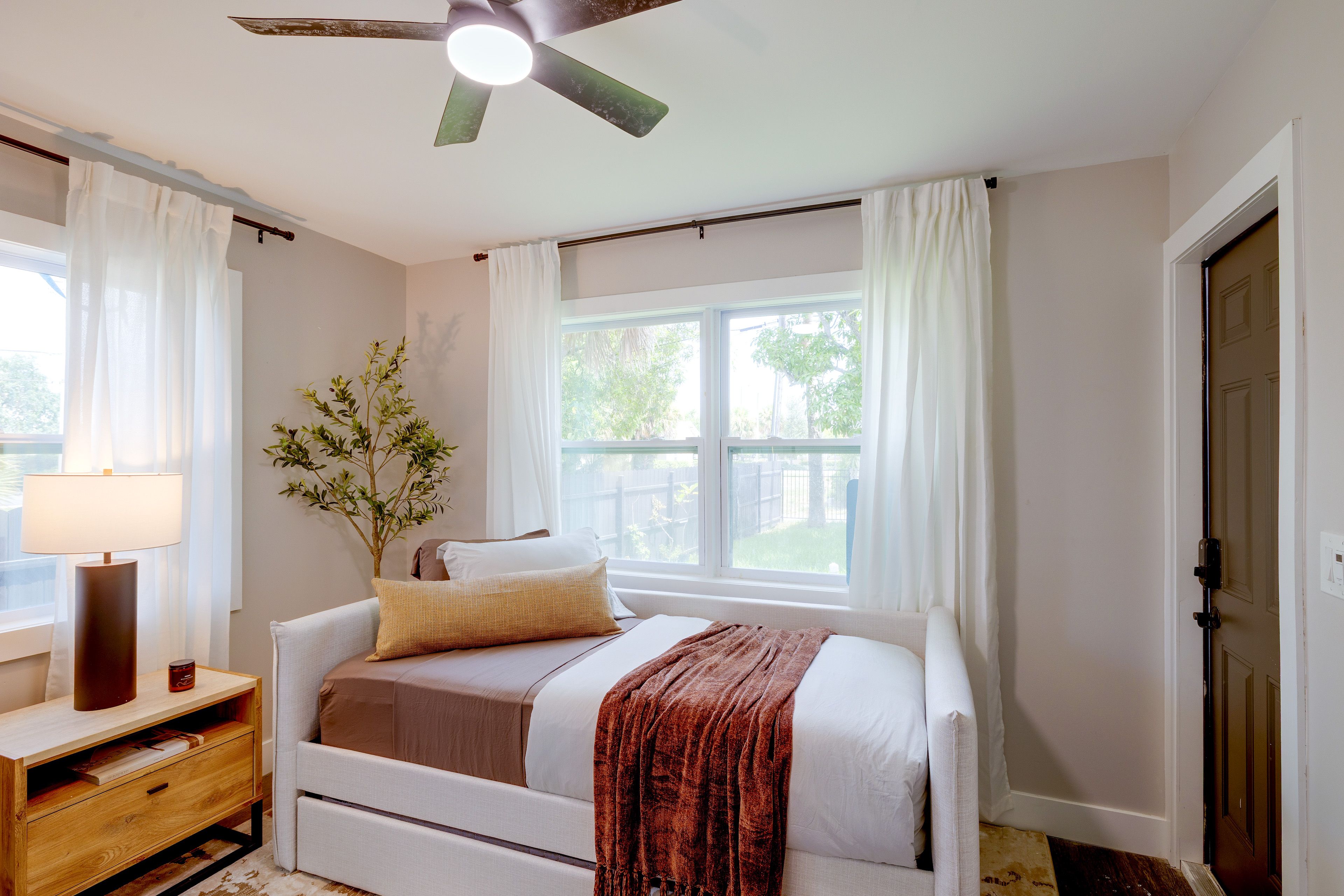 Bedroom 3 | Twin Daybed