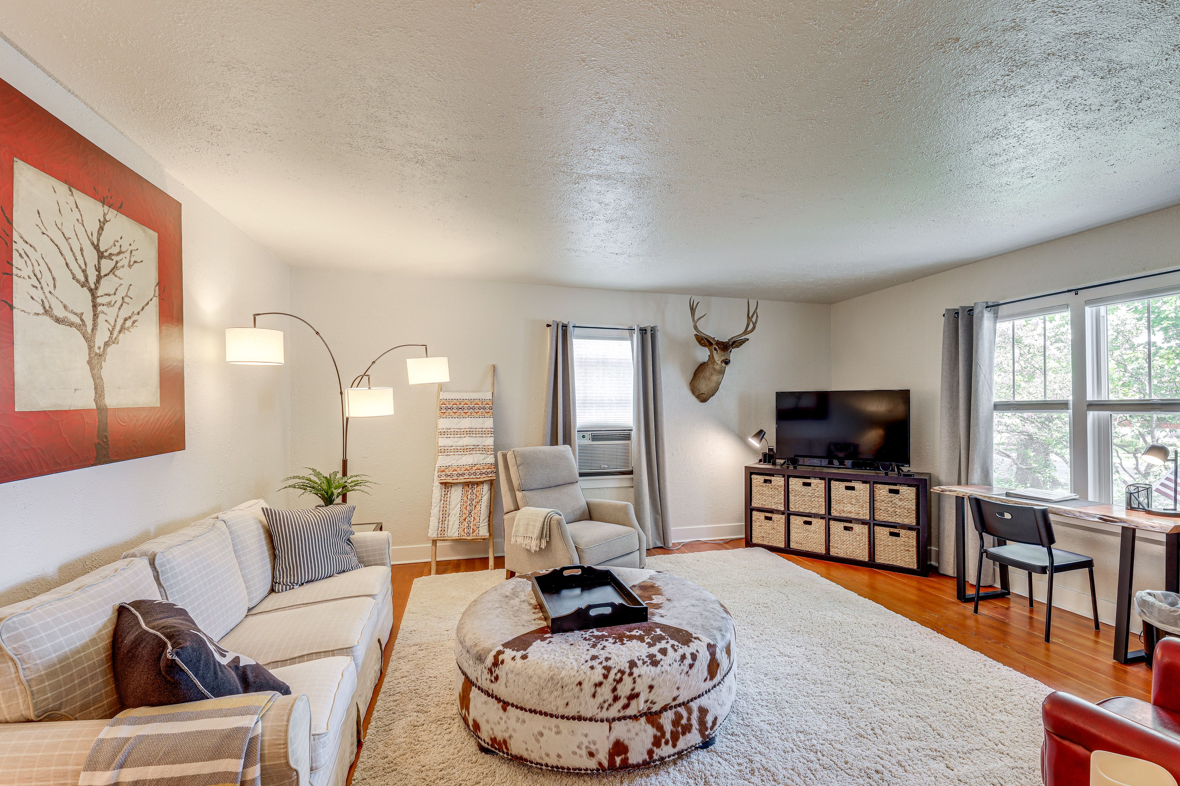 Living Room | Main Level