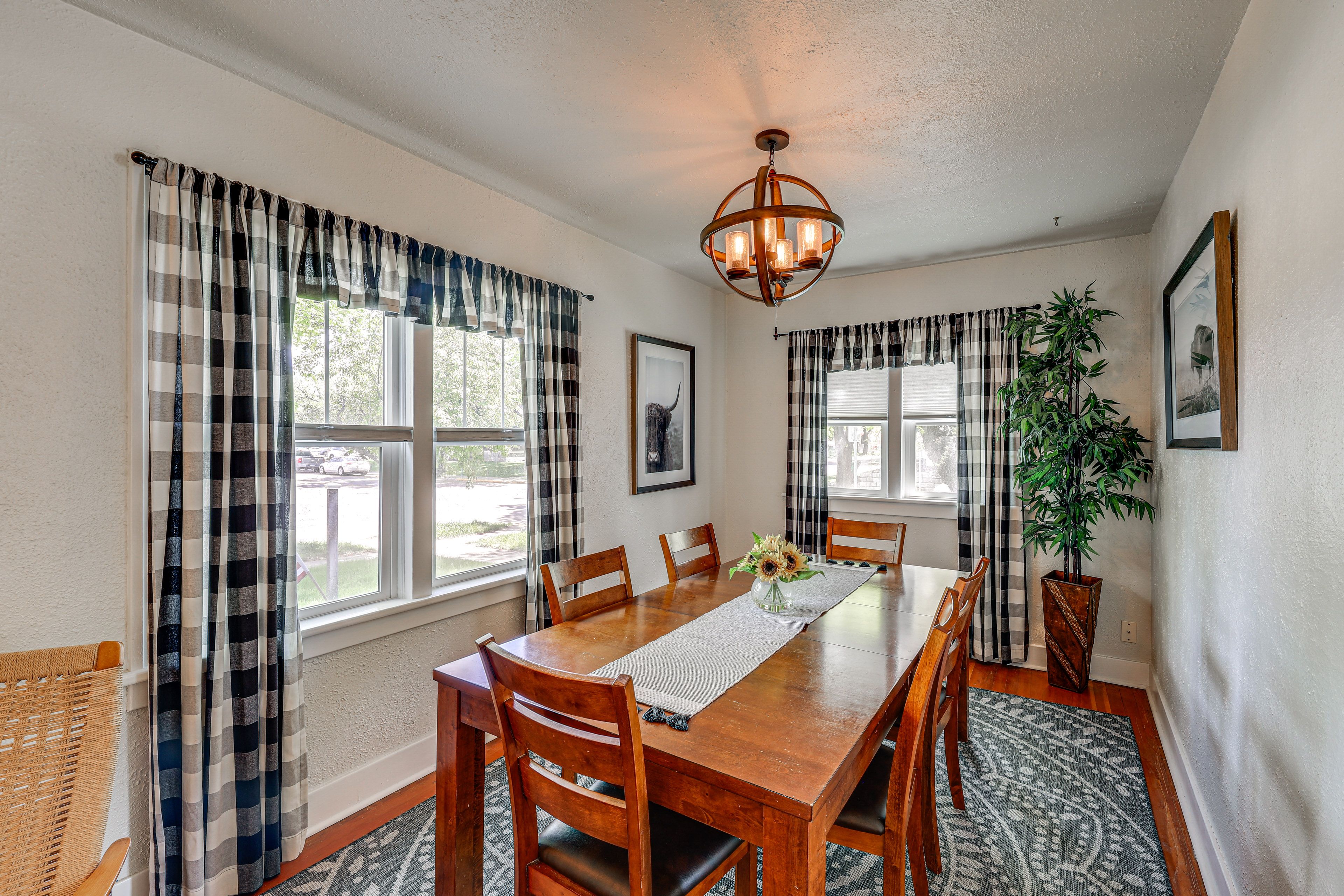 Dining Area | Main Level