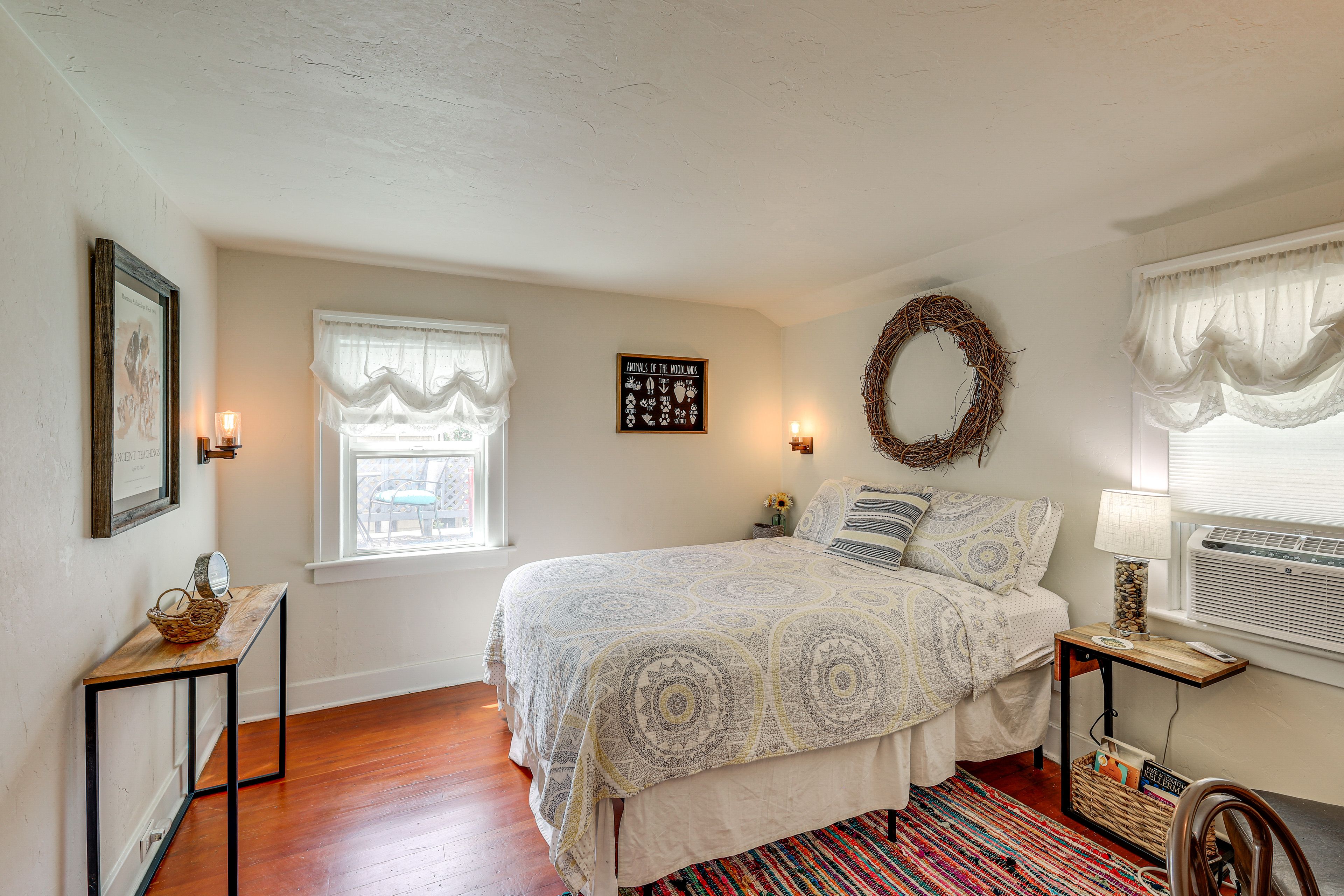 Bedroom 2 | Queen Bed | 2nd Level