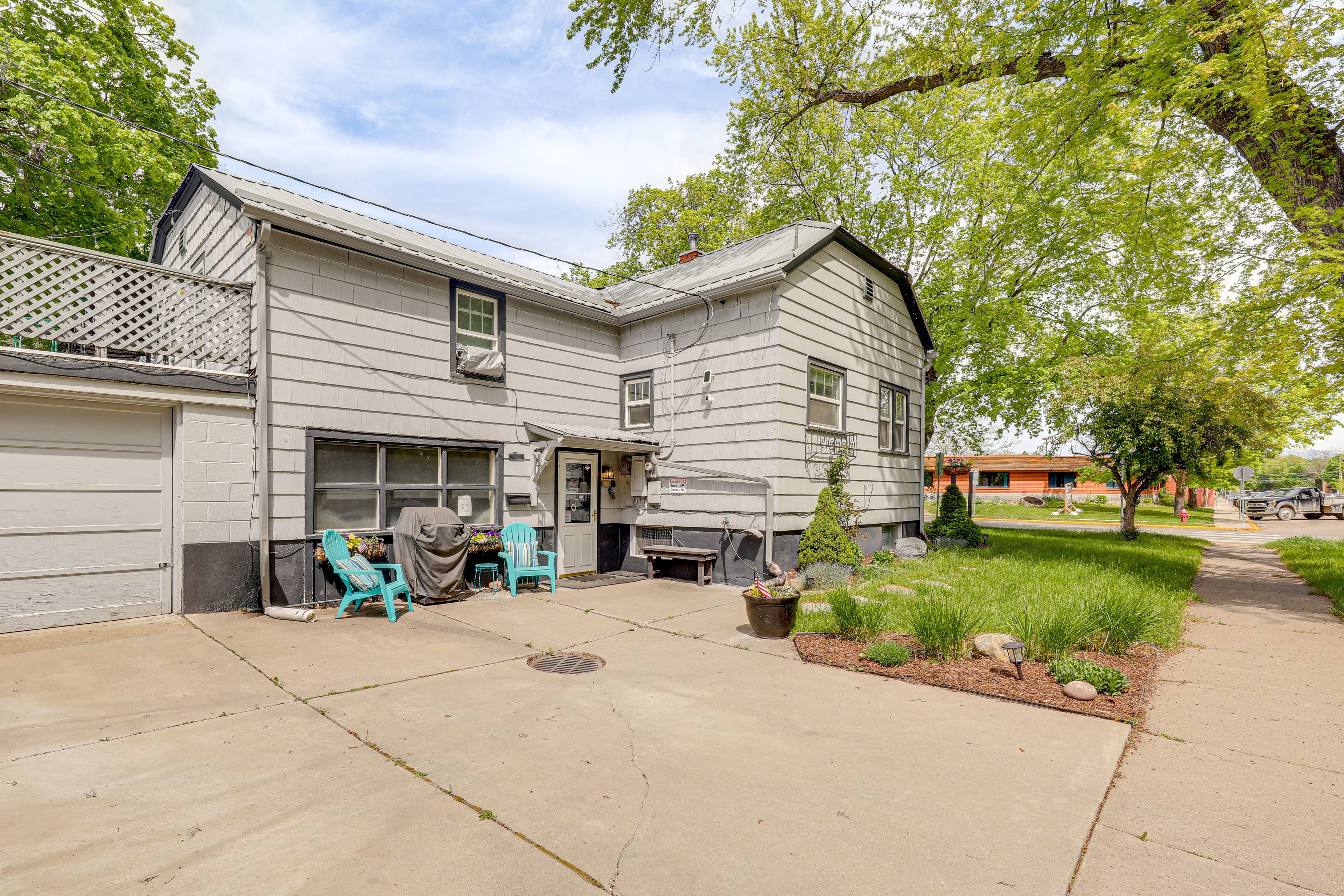 Driveway | Gas Grill