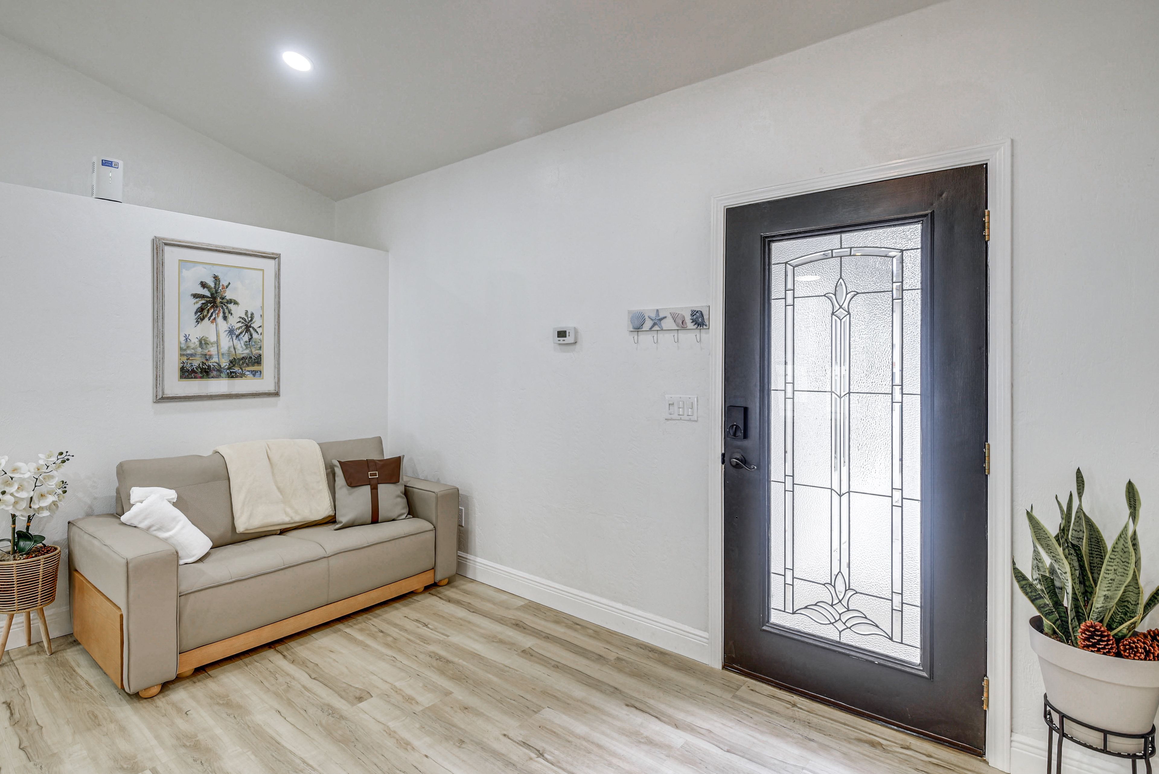 Living Room | Queen Sleeper Sofa