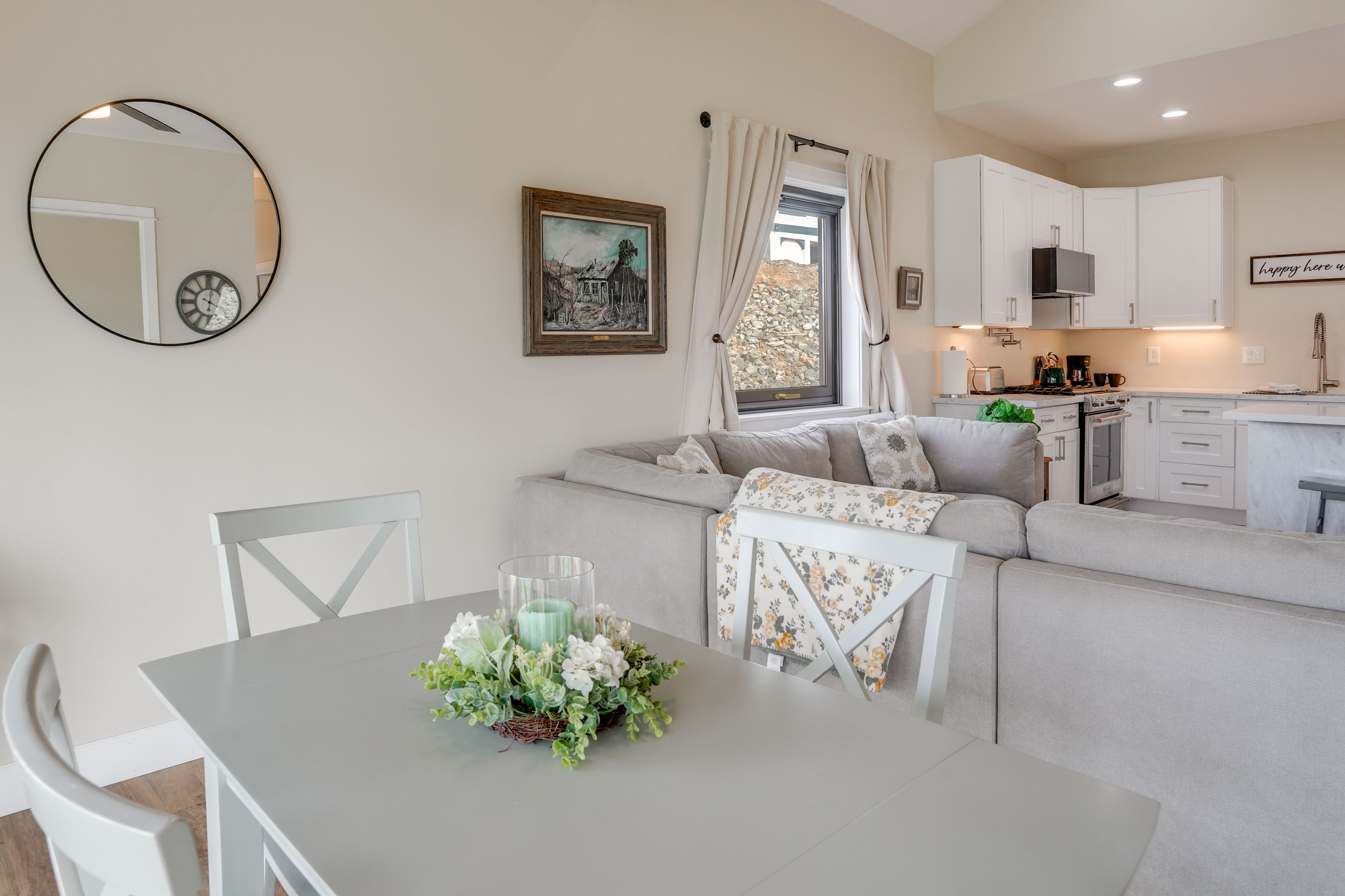 Dining Area | 1st Floor