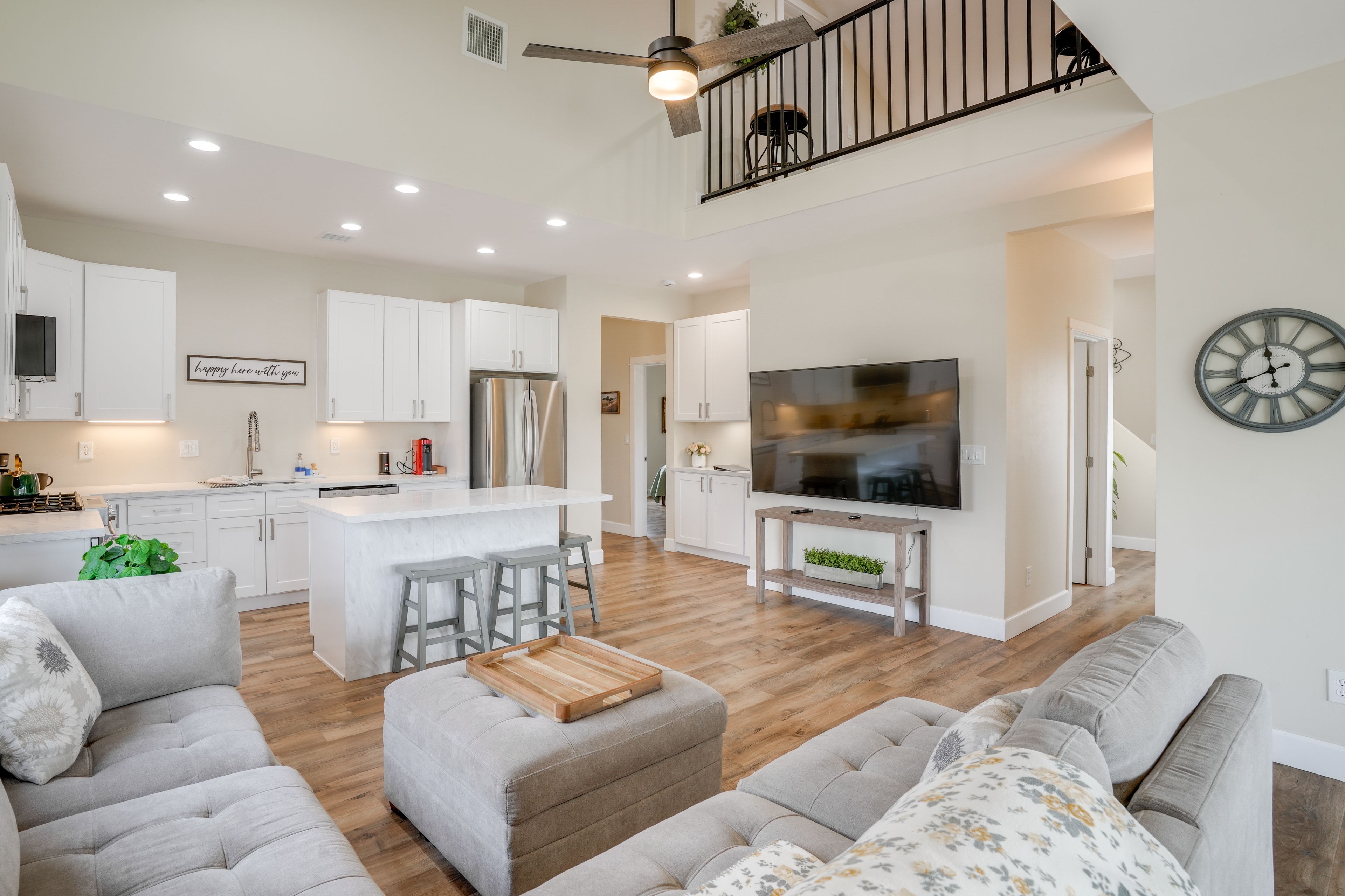 Dewey Vacation Rental | 3BR | 2.5BA | 1,740 Sq Ft