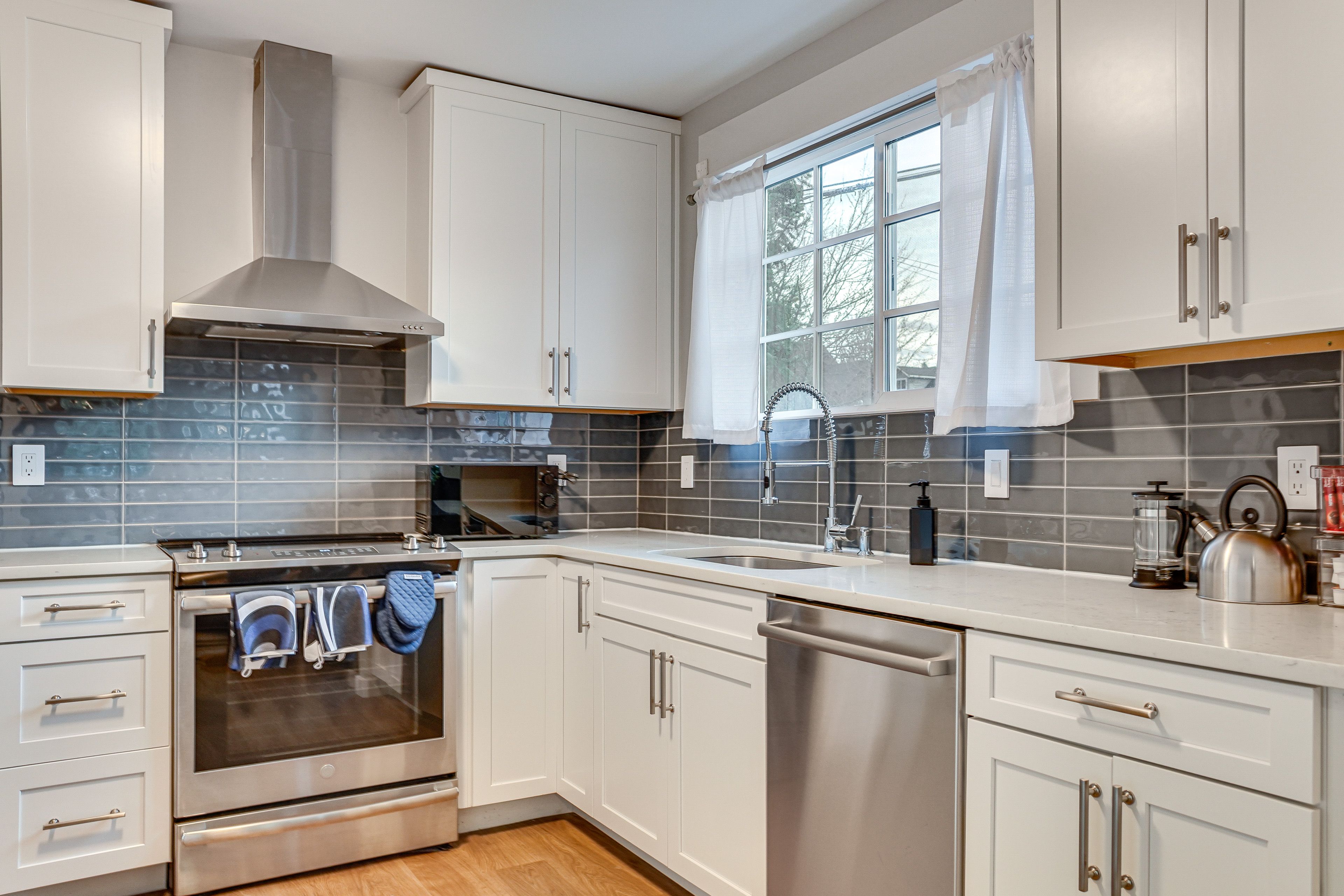 Kitchen | Main Level