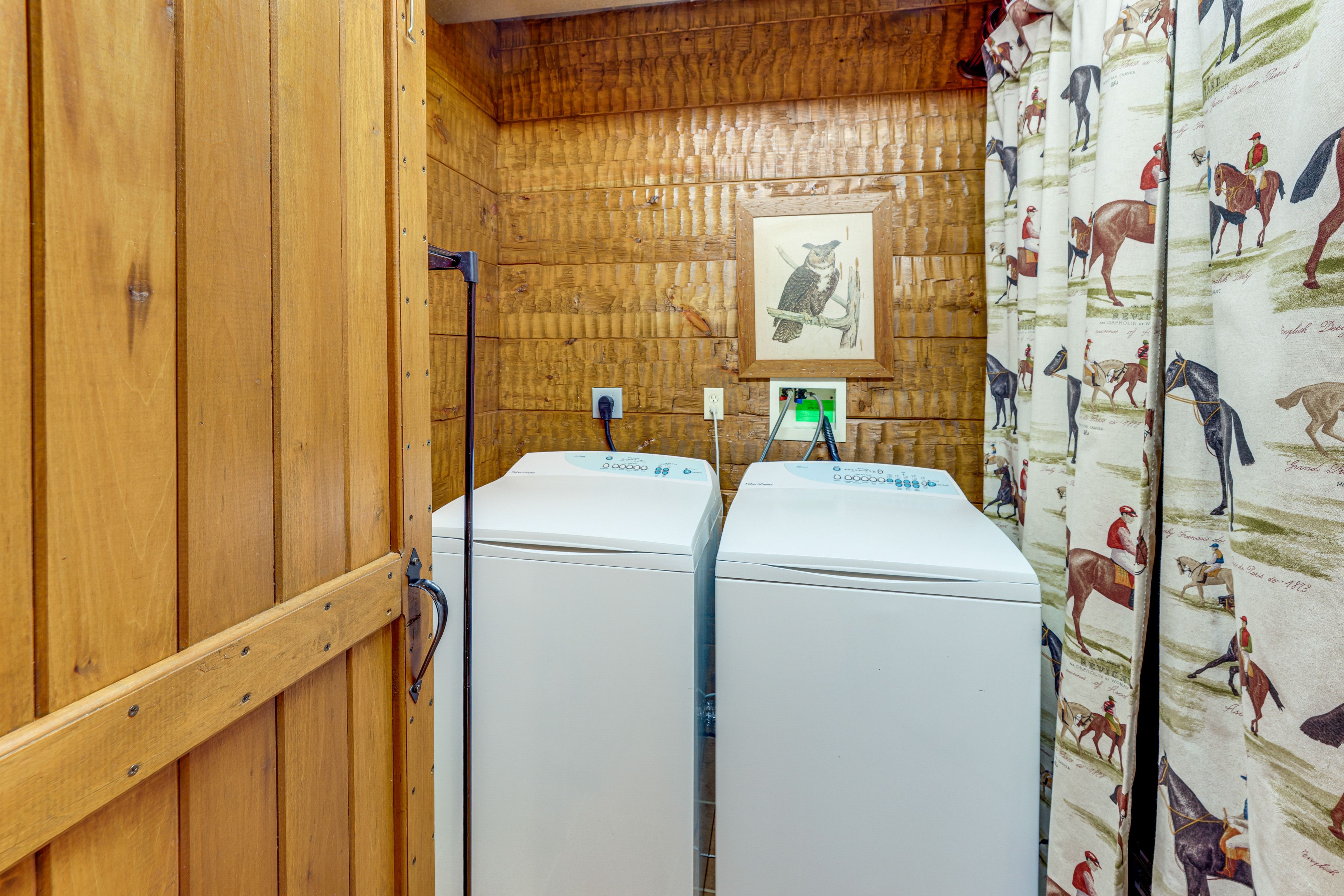 Lower Laundry Room | Main Level