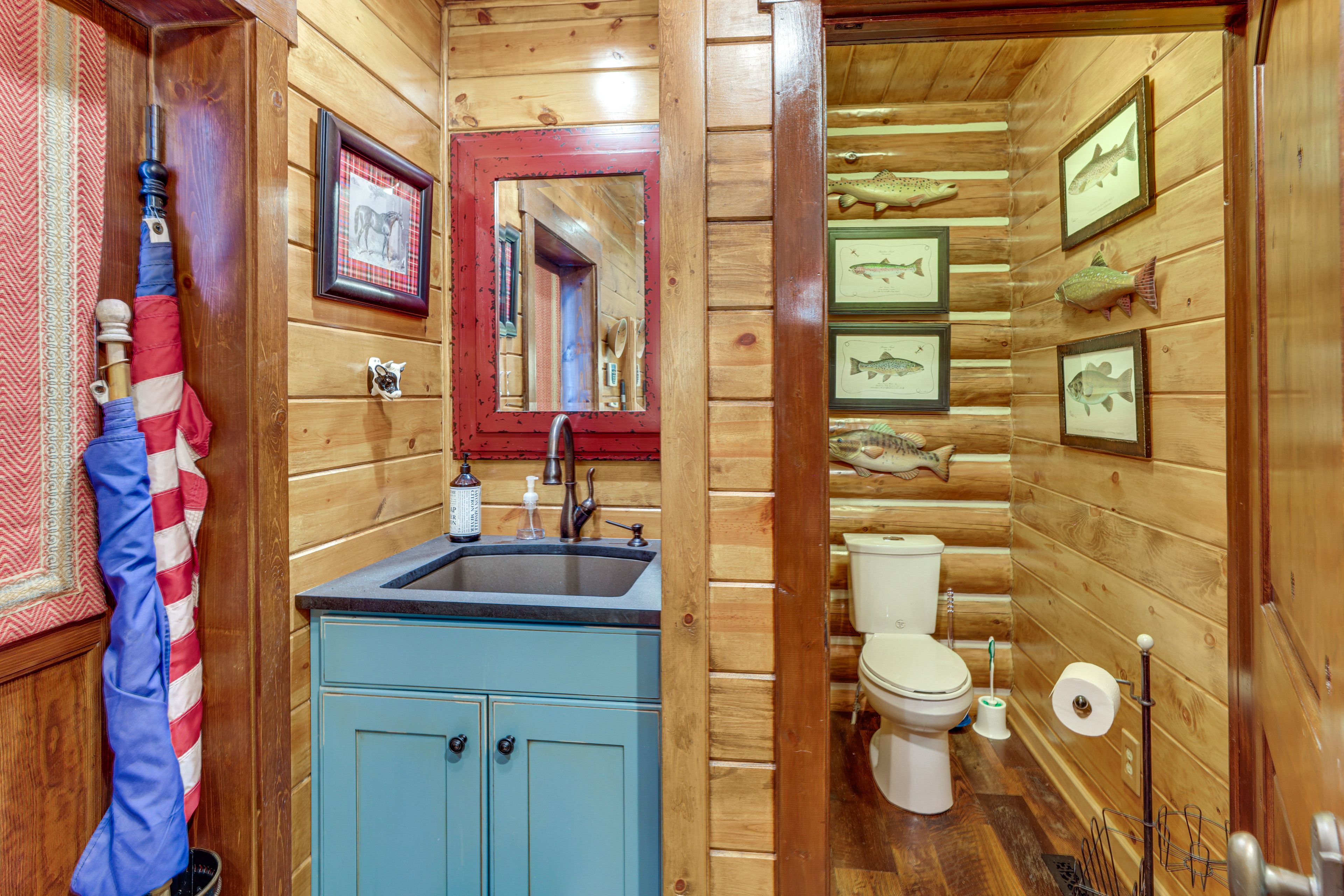 Half Bathroom | Main Level